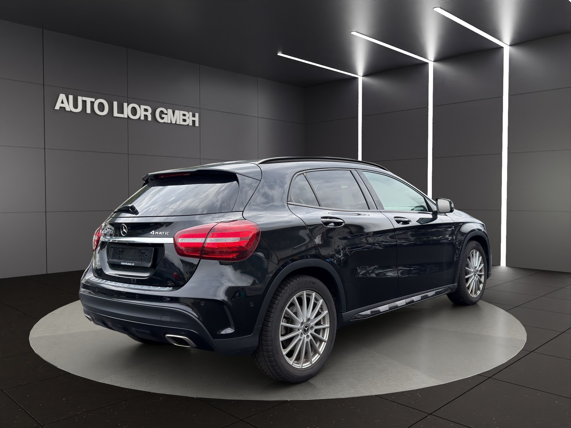 MERCEDES-BENZ GLA 220 d AMG Line 4Matic 7G-DCT-image-5