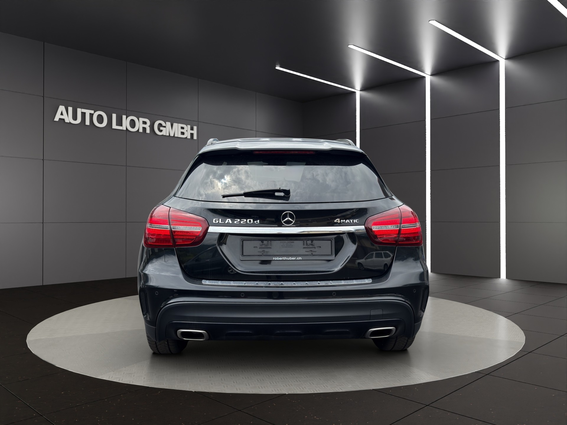 MERCEDES-BENZ GLA 220 d AMG Line 4Matic 7G-DCT-image-4