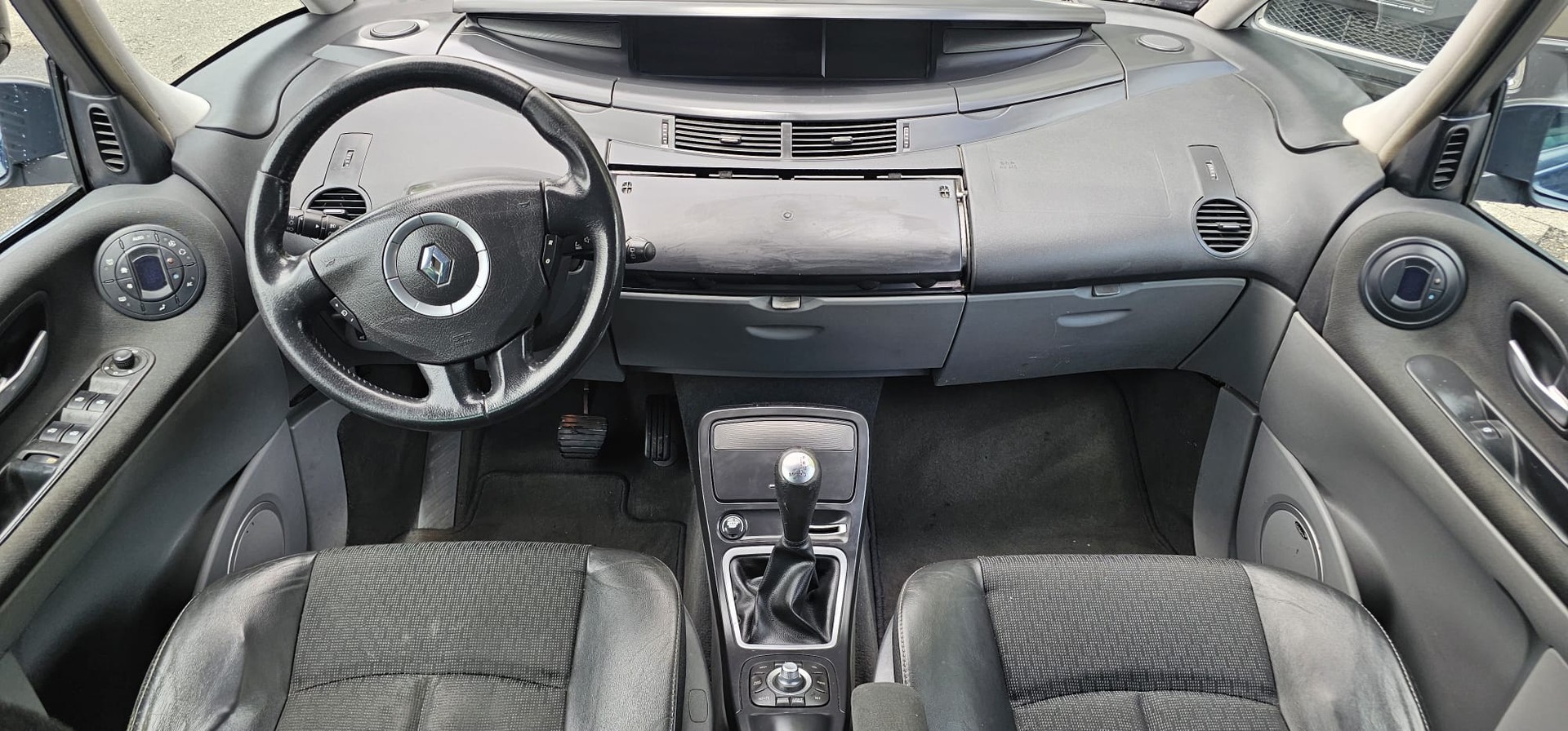 RENAULT Espace 3.5 V6 Expression Automatic-image-11