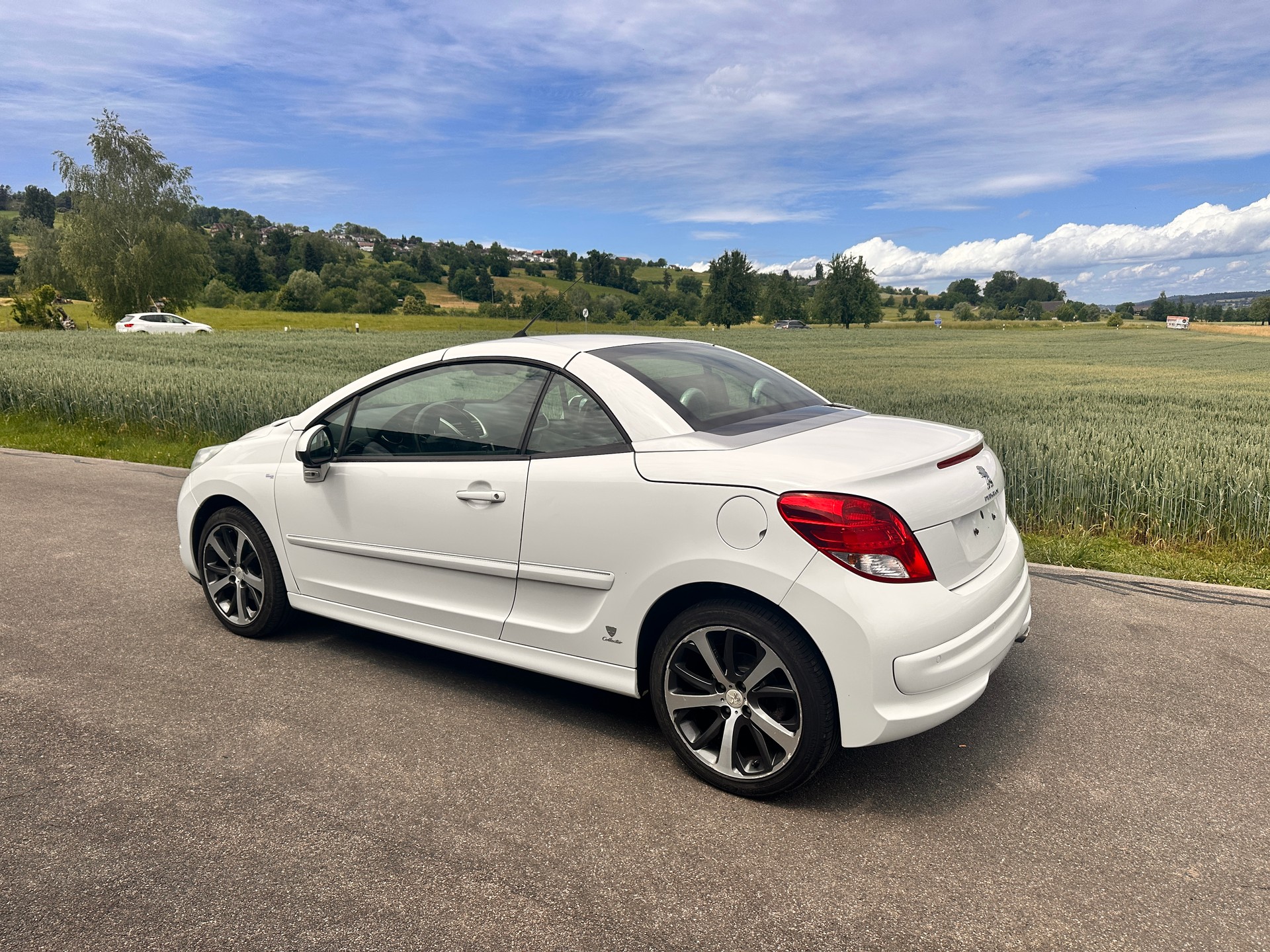 PEUGEOT 207 CC 1.6 16V Swiss Collector-image-14