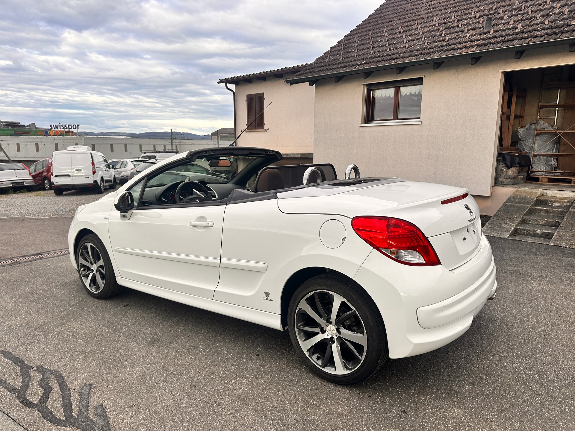 PEUGEOT 207 CC 1.6 16V Swiss Collector-image-18