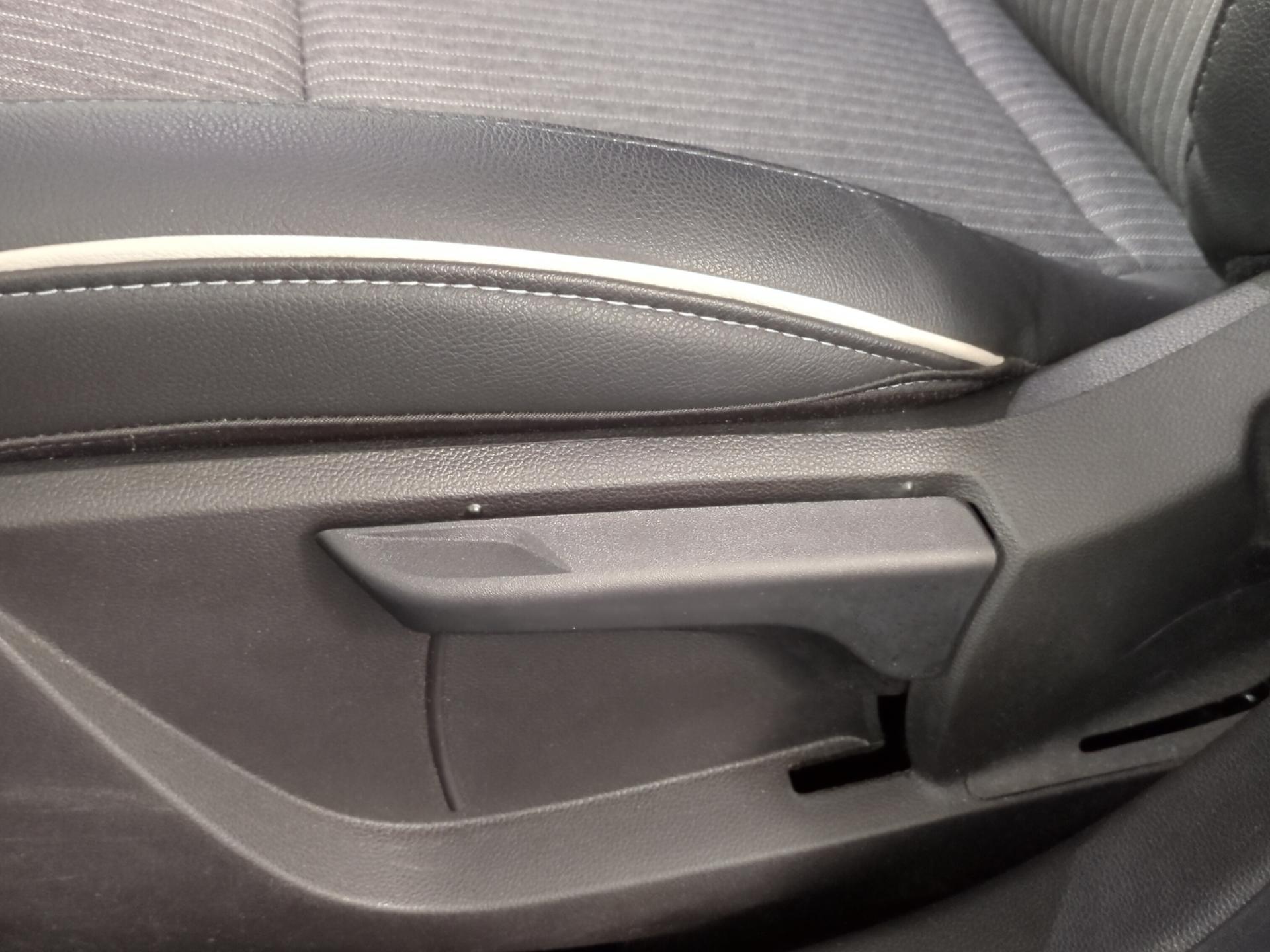 RENAULT Clio 1.6 E-Tech Techno-image-20