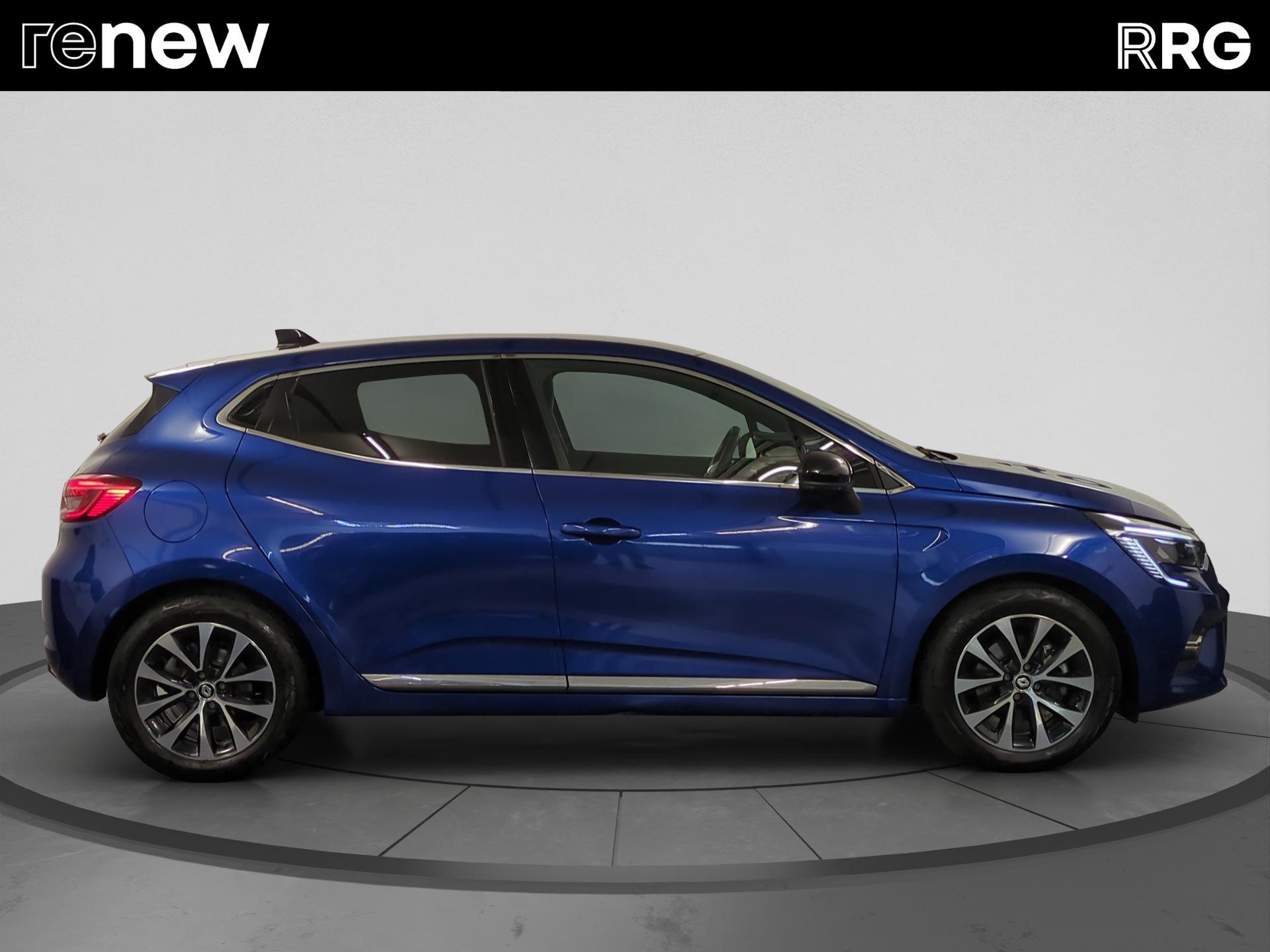 RENAULT Clio 1.6 E-Tech Techno-showroom-element-1