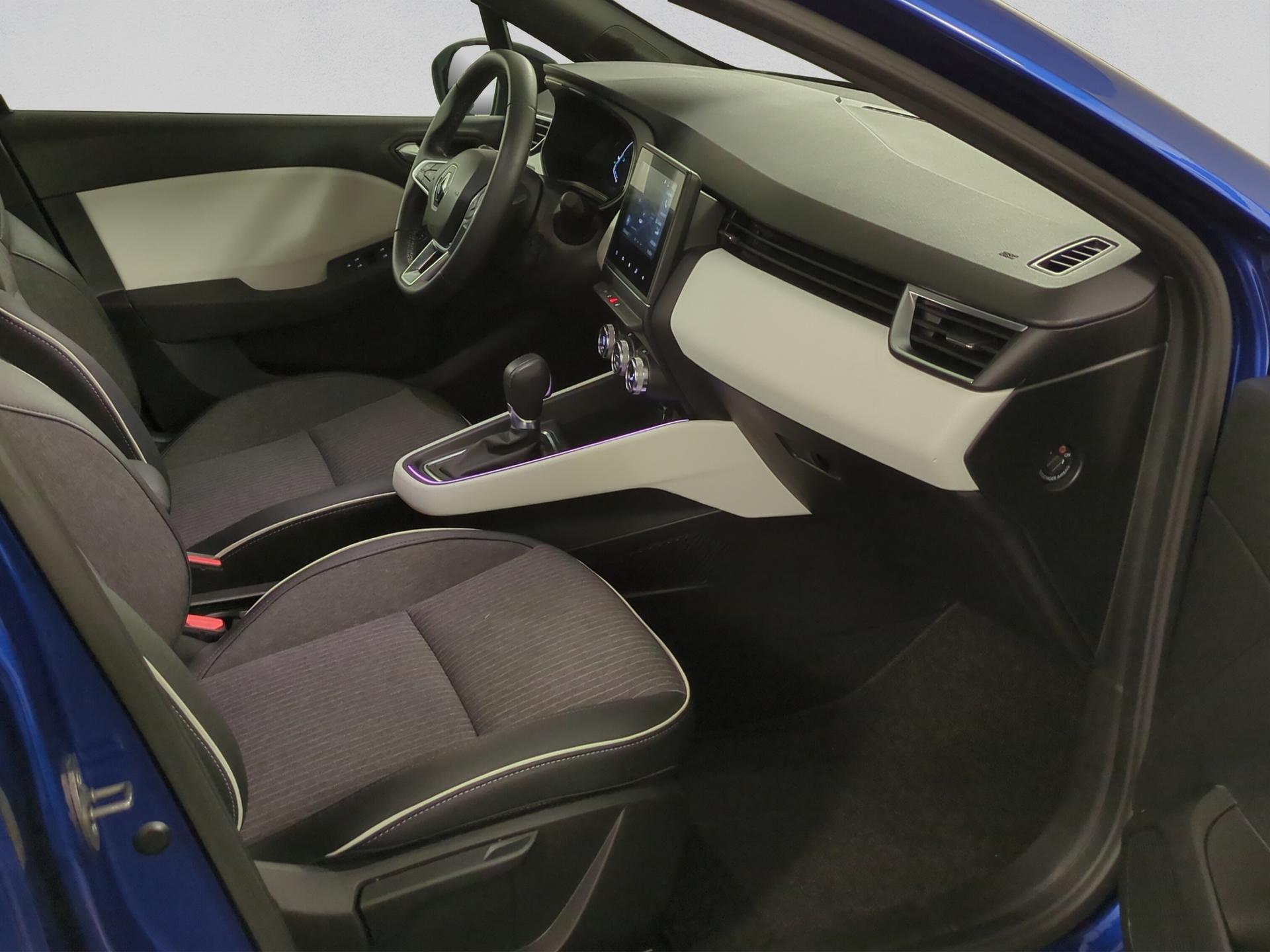 RENAULT Clio 1.6 E-Tech Techno-image-16