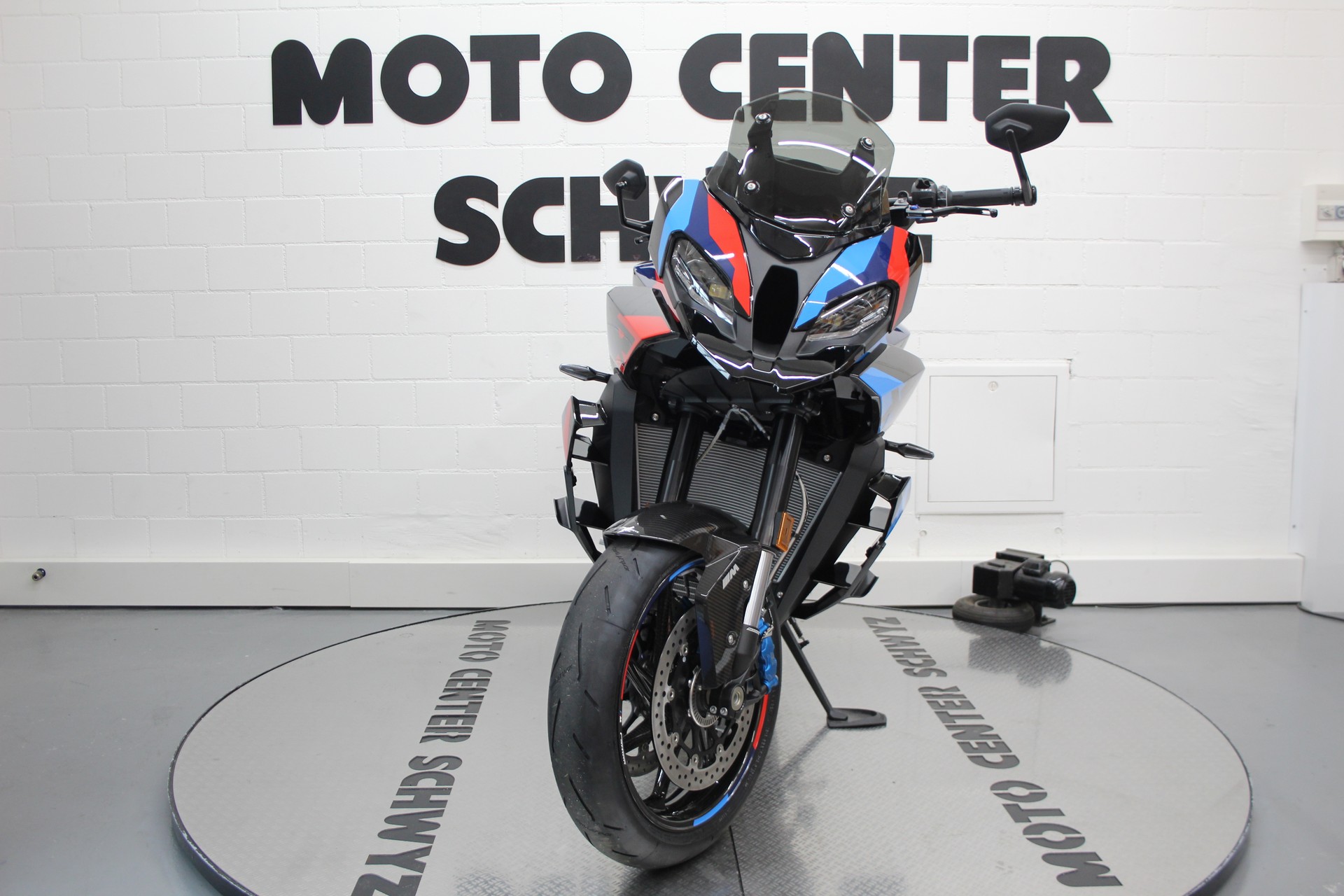 BMW M 1000 XR Competition-image-2