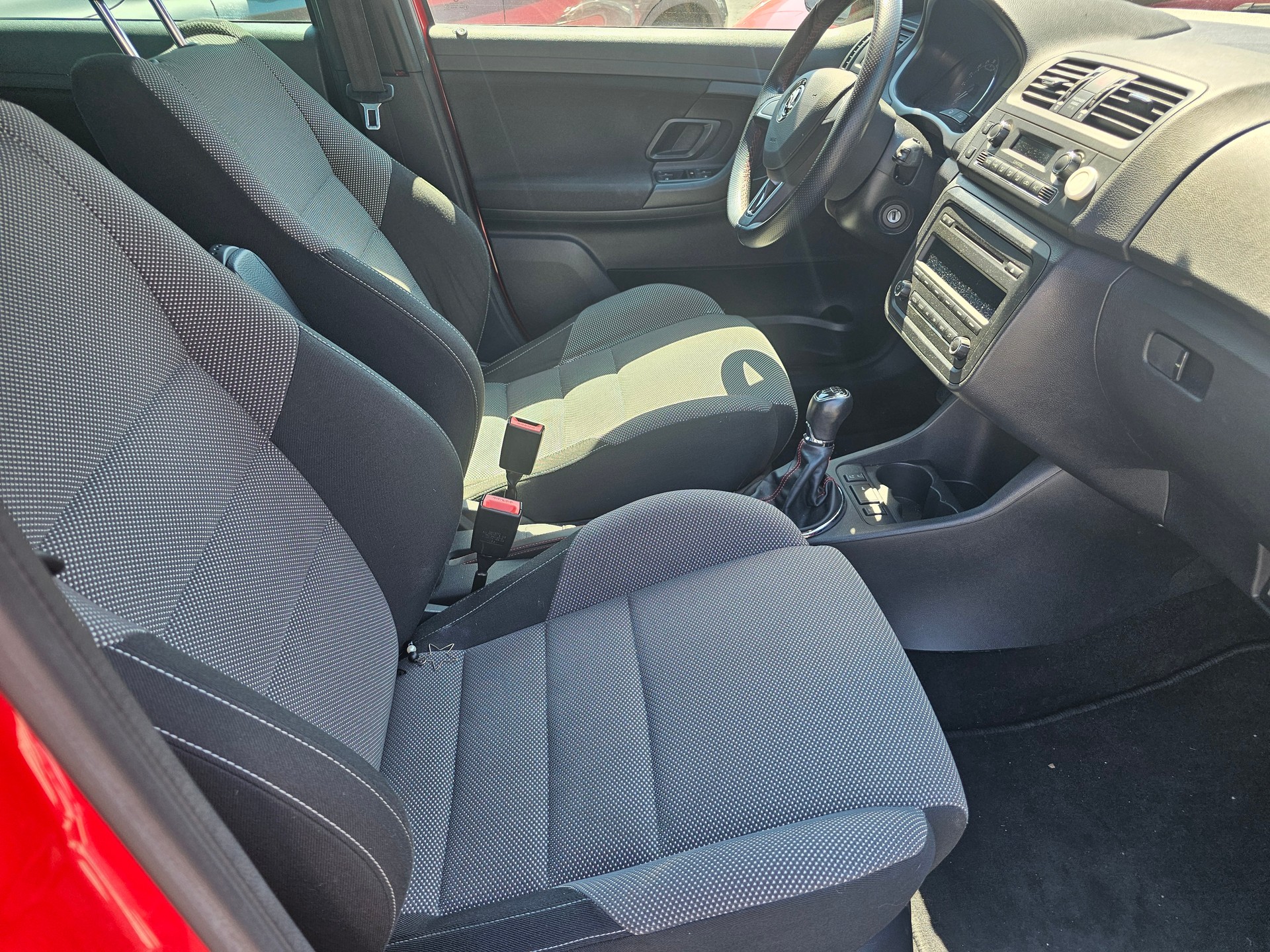 SKODA Fabia 1.6 TDI Elegance-image-3