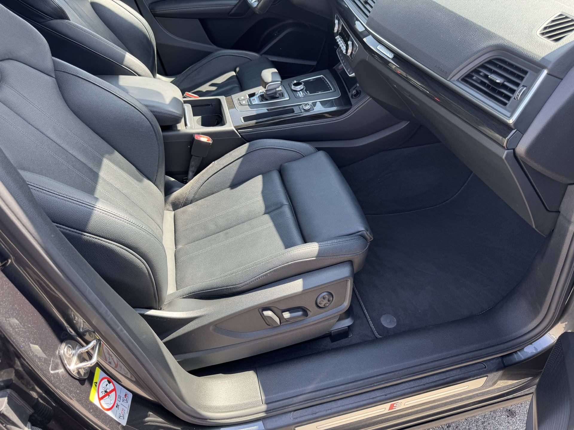AUDI SQ5 3.0 V6 TDI quattro T-Tronic-image-14