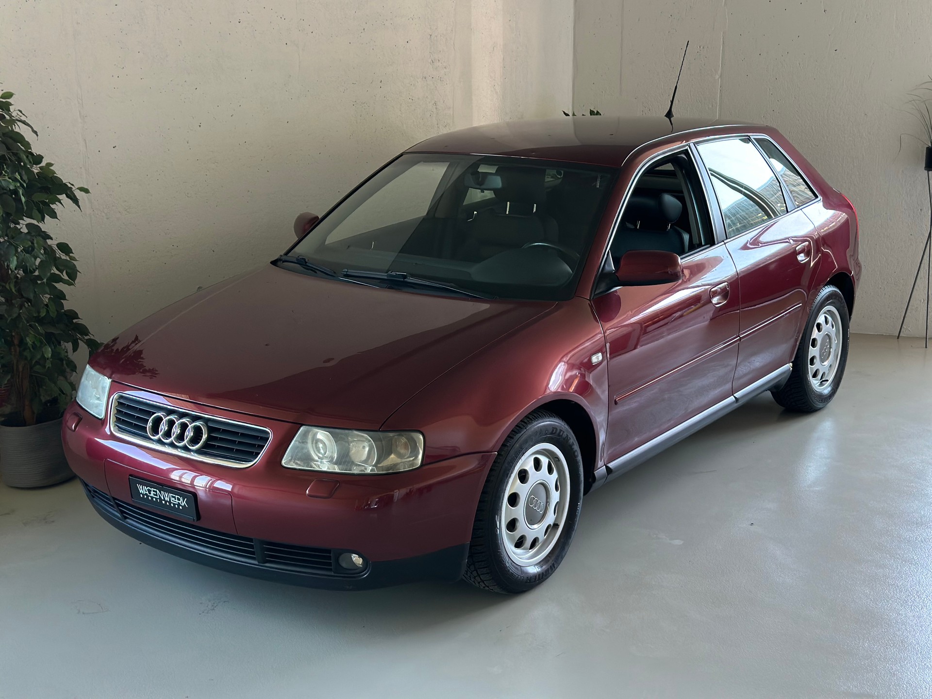 AUDI A3 1.8 Ambiente-showroom-element-3