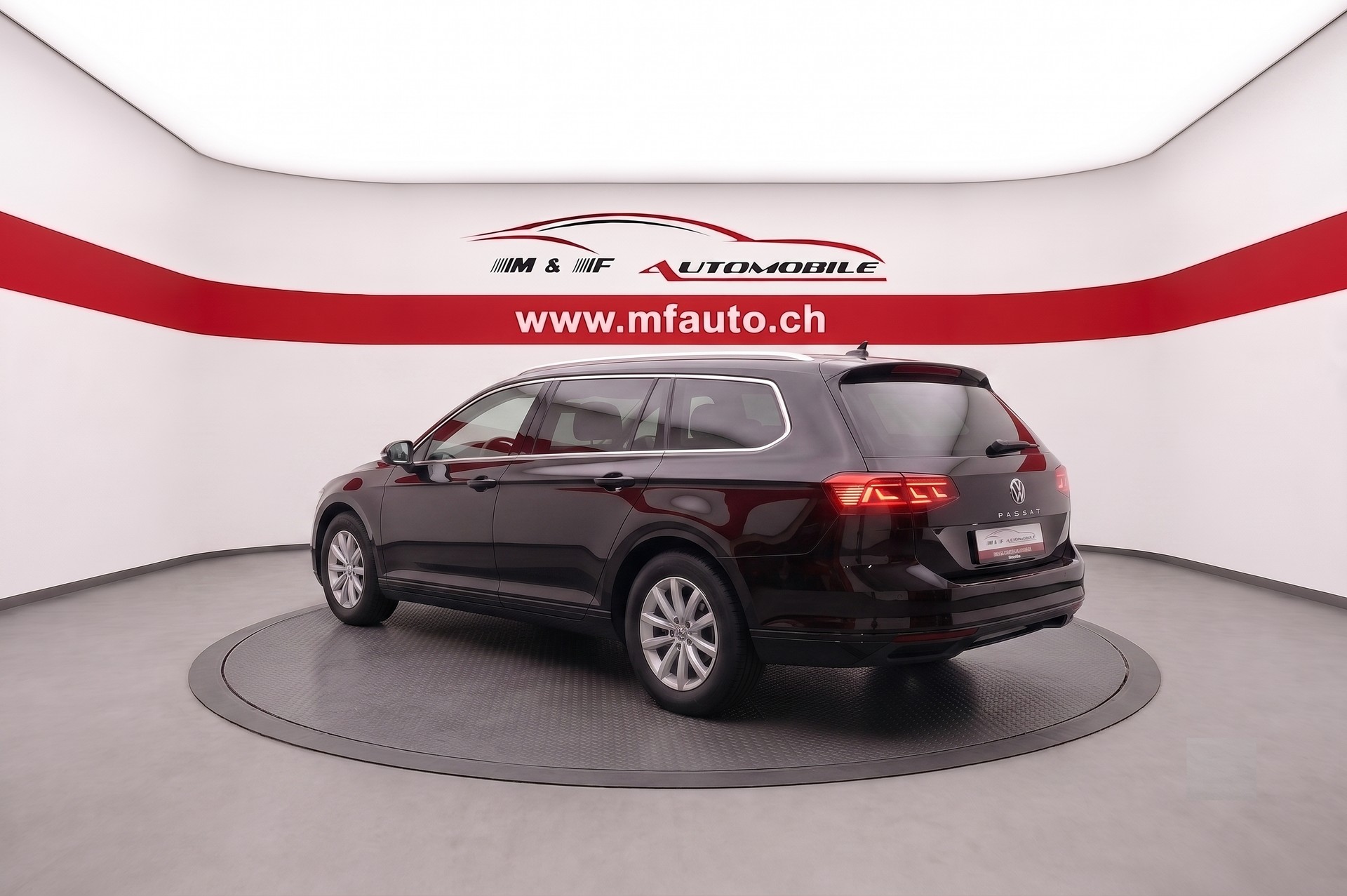 VW Passat Variant 2.0 TDI 150 Business DSG-showroom-element-3