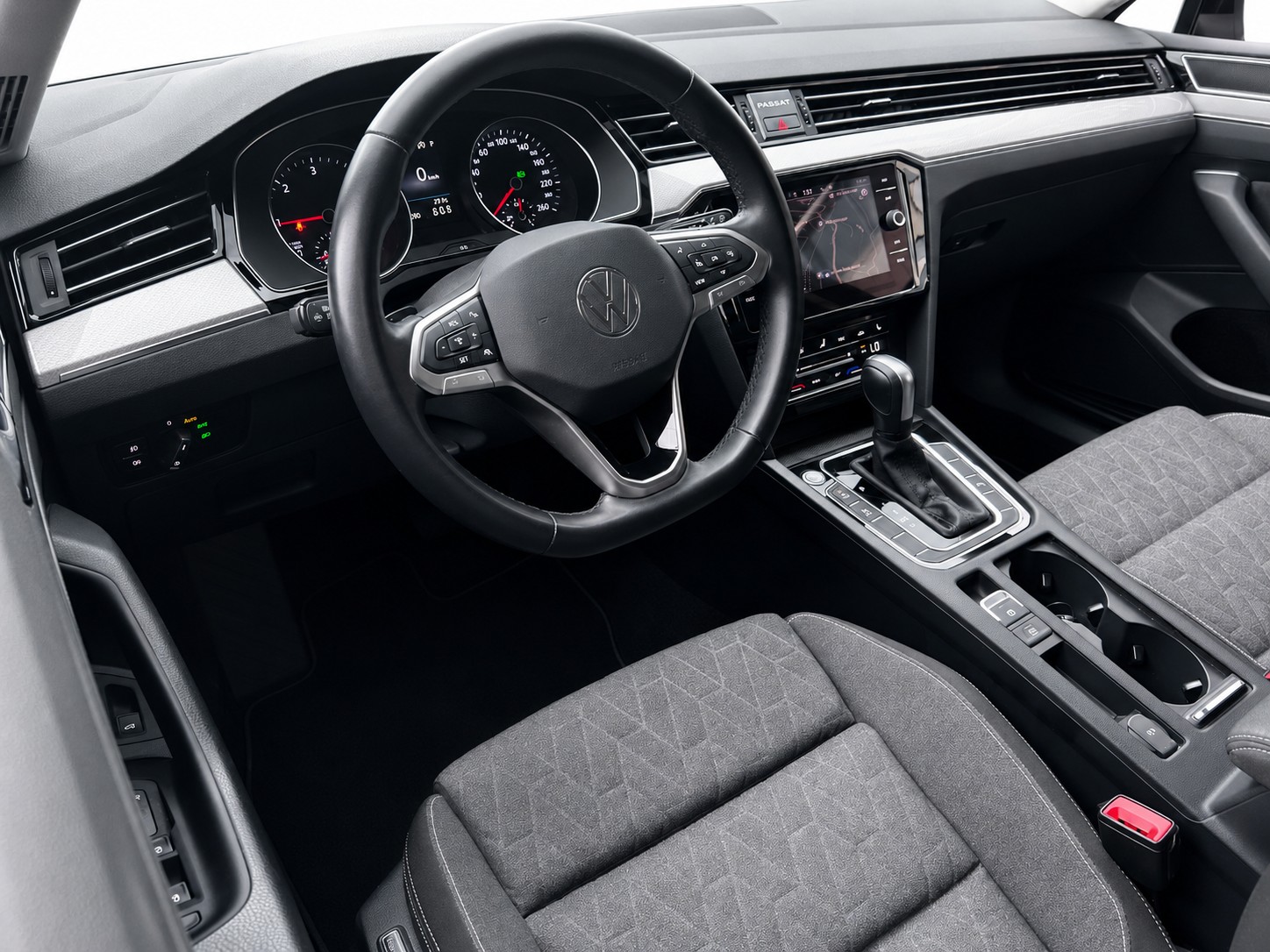 VW Passat Variant 2.0 TDI 150 Business DSG-image-9