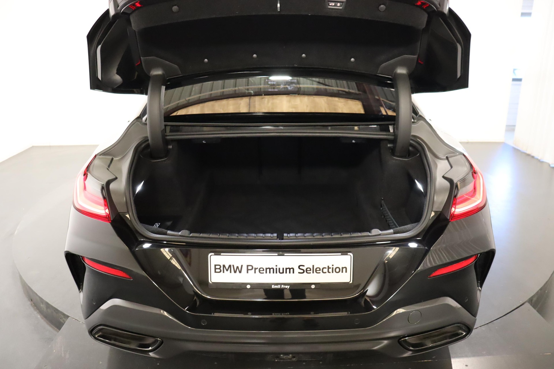 BMW 840d xDrive Gran Coupé-showroom-element-3