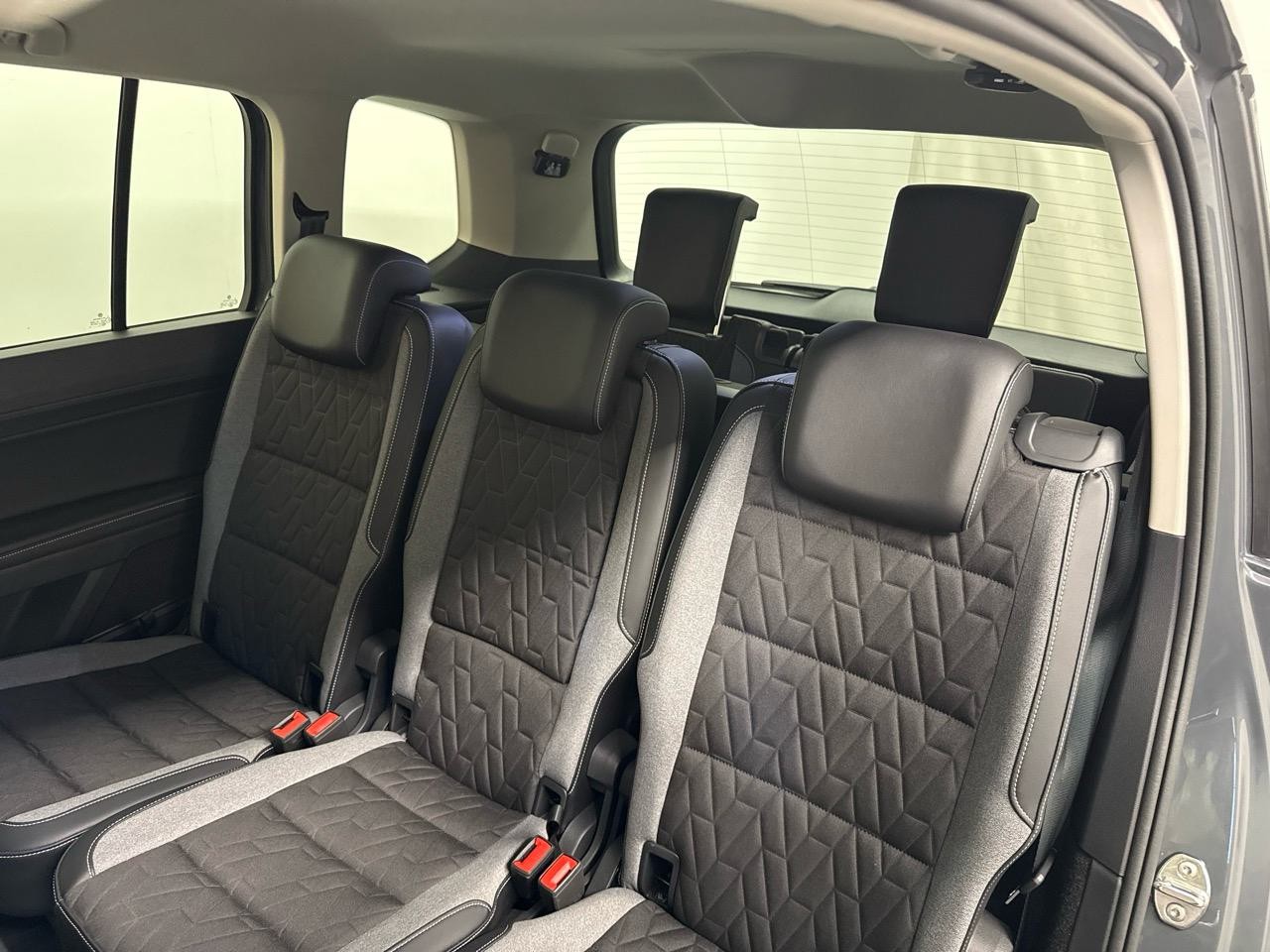 VW Touran 1.5 TSI EVO Goal 7-Sitze-image-10