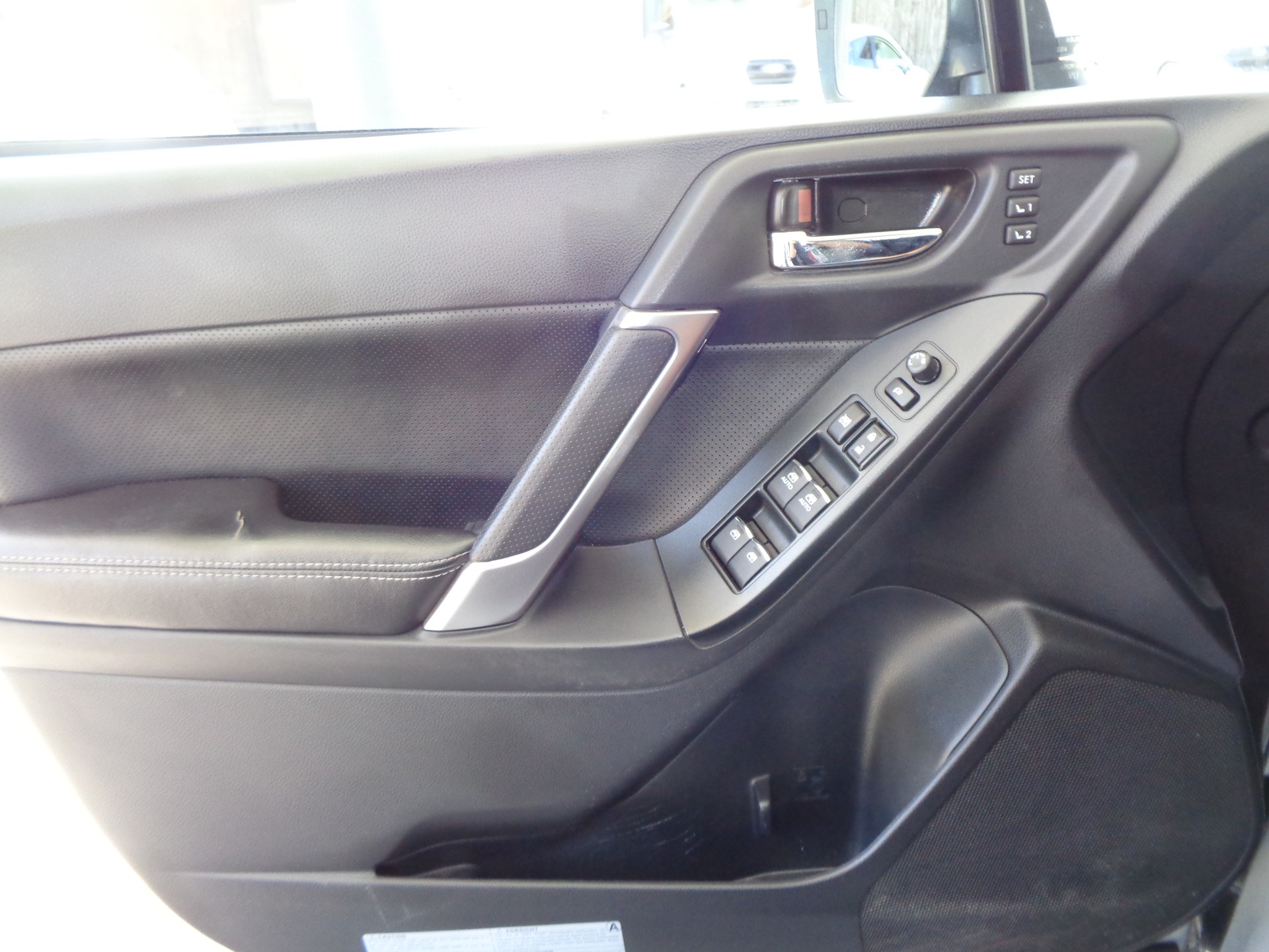 SUBARU Forester 2.0i Executive Lineartronic-image-13