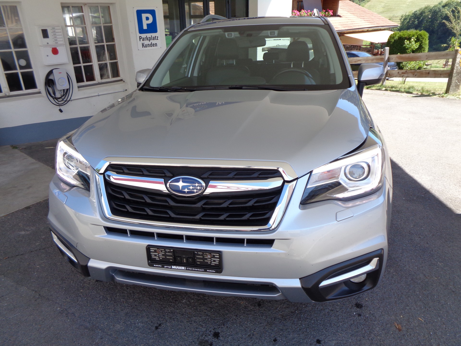 SUBARU Forester 2.0i Executive Lineartronic
