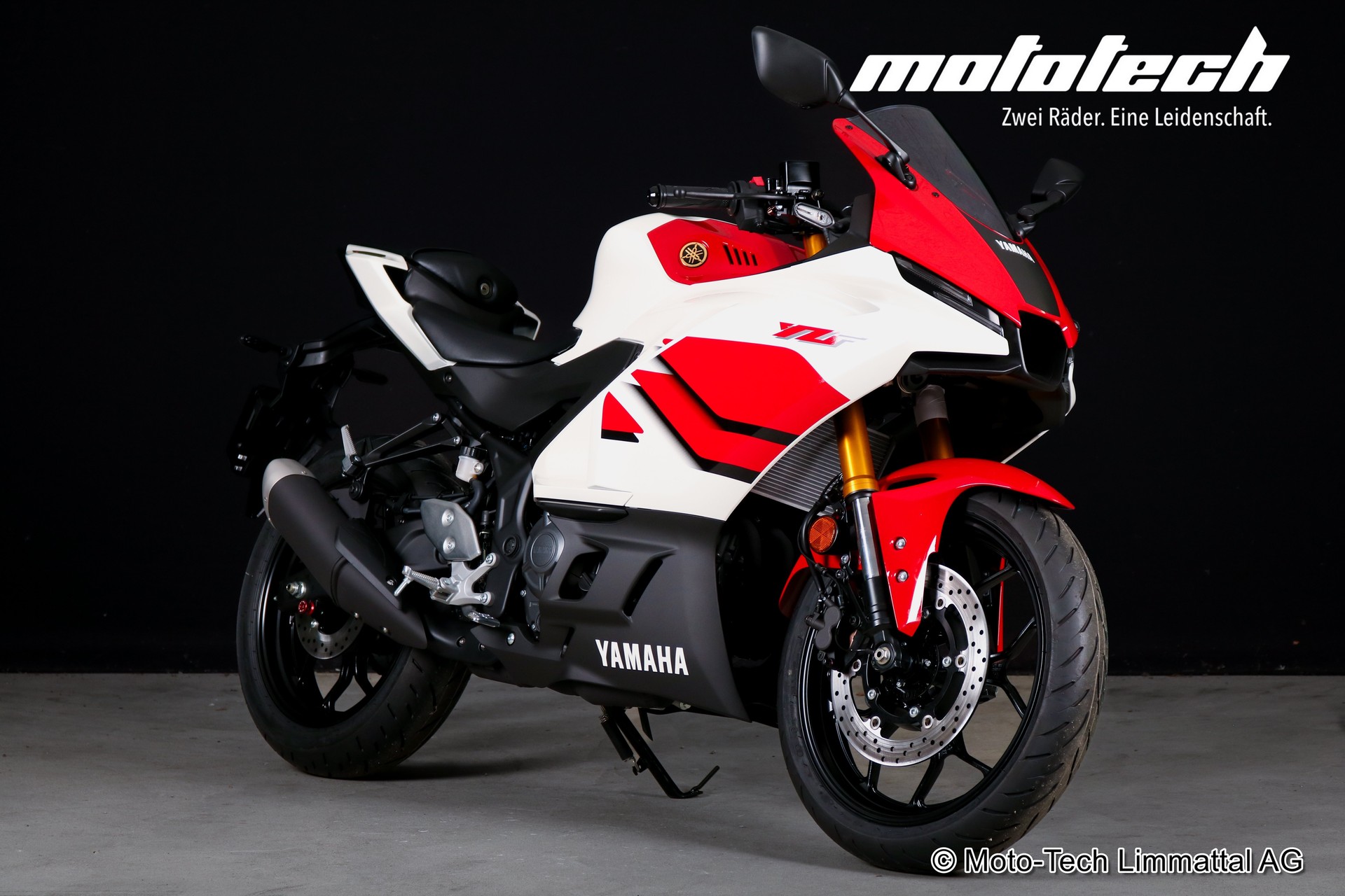 YAMAHA YZF-R3 70th Anniversary-image-0