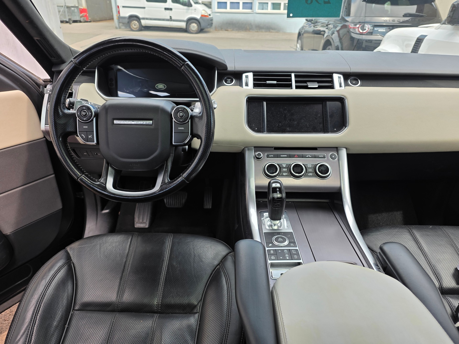 LAND ROVER Range Rover Sport 3.0 SDV6 HSE Automatic-image-9