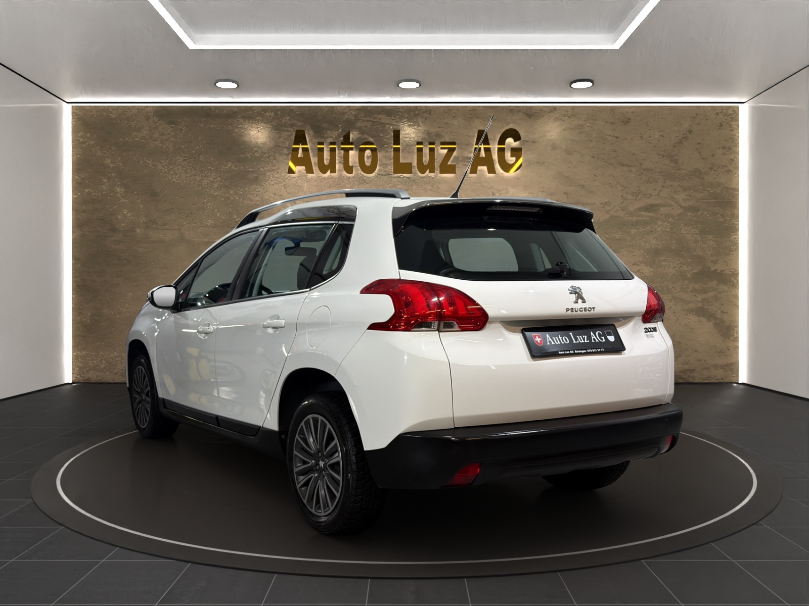 PEUGEOT 2008 1.2 VTI Active-image-4