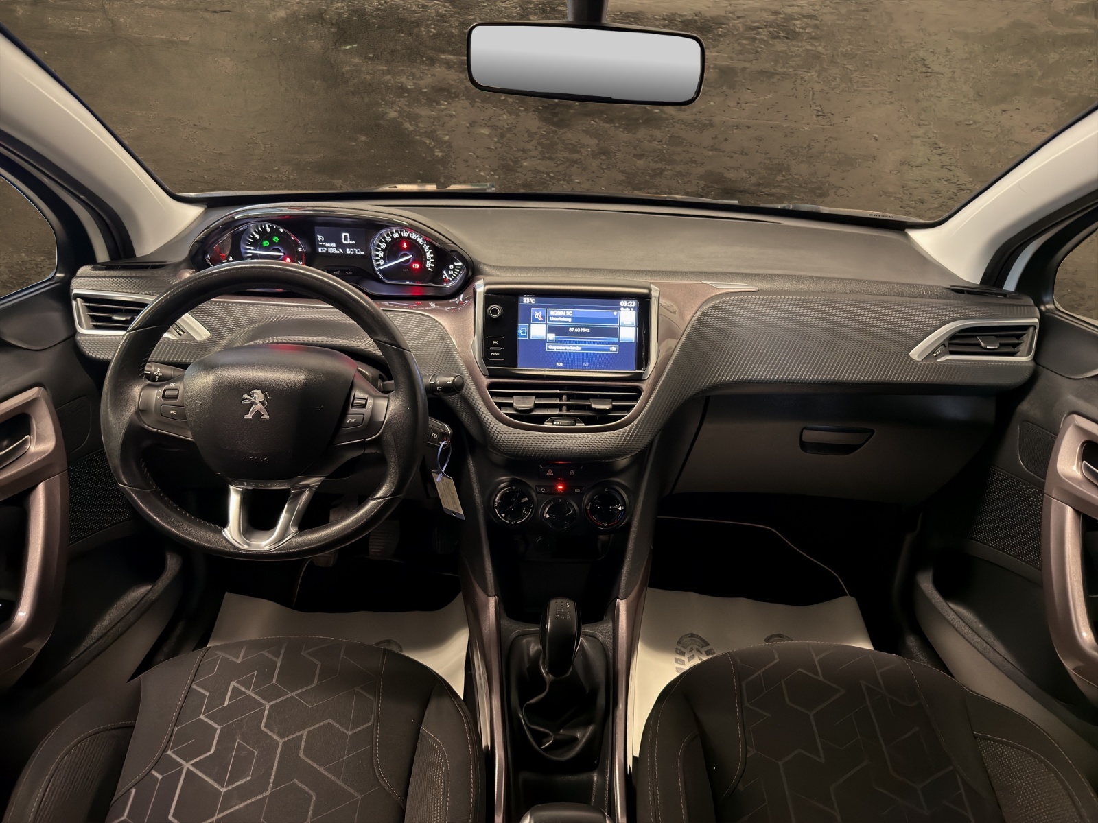 PEUGEOT 2008 1.2 VTI Active-showroom-element-3