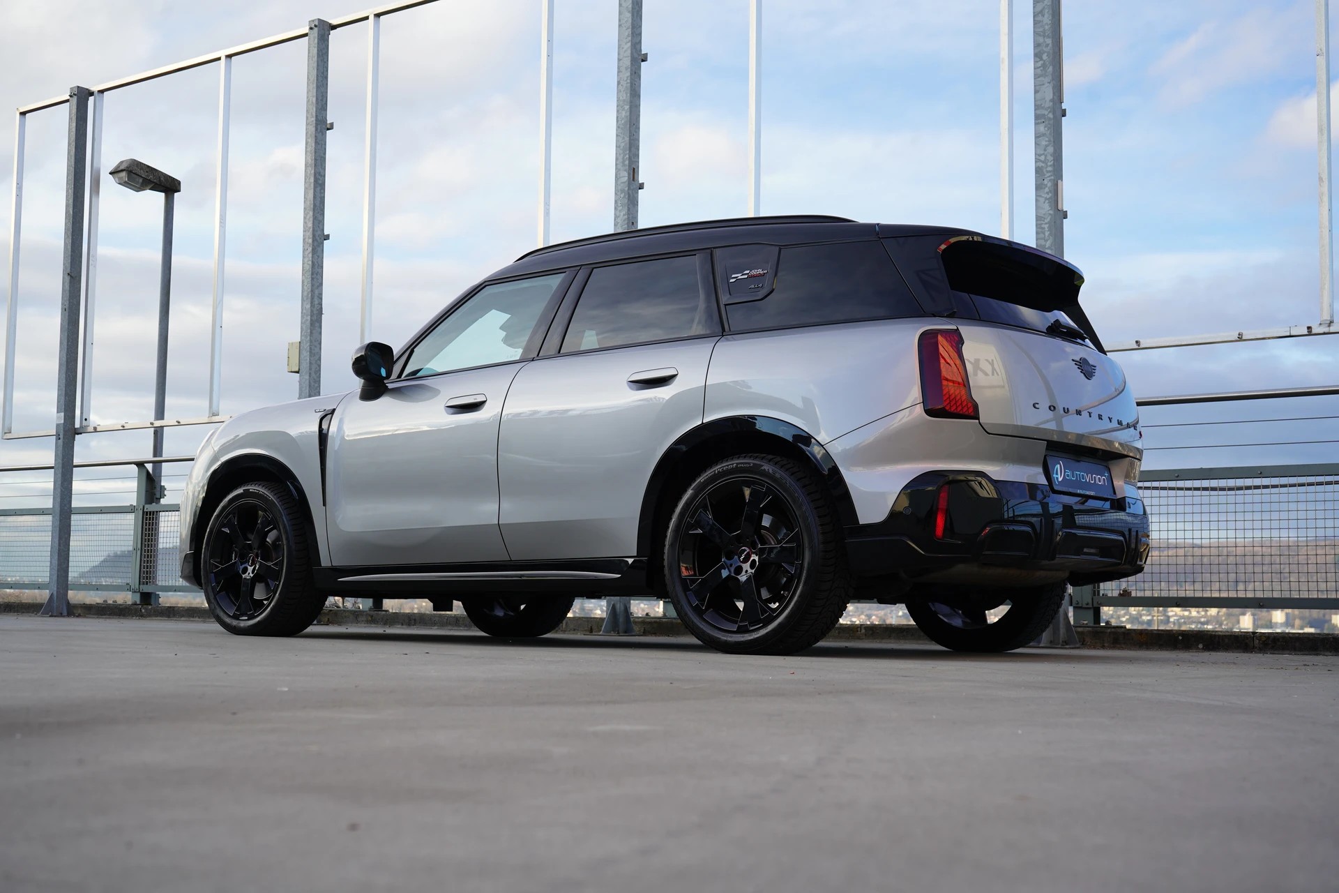 MINI COUNTRYMAN S ALL4 STEPTRONIC JCW BLACK l 217 PS-image-12