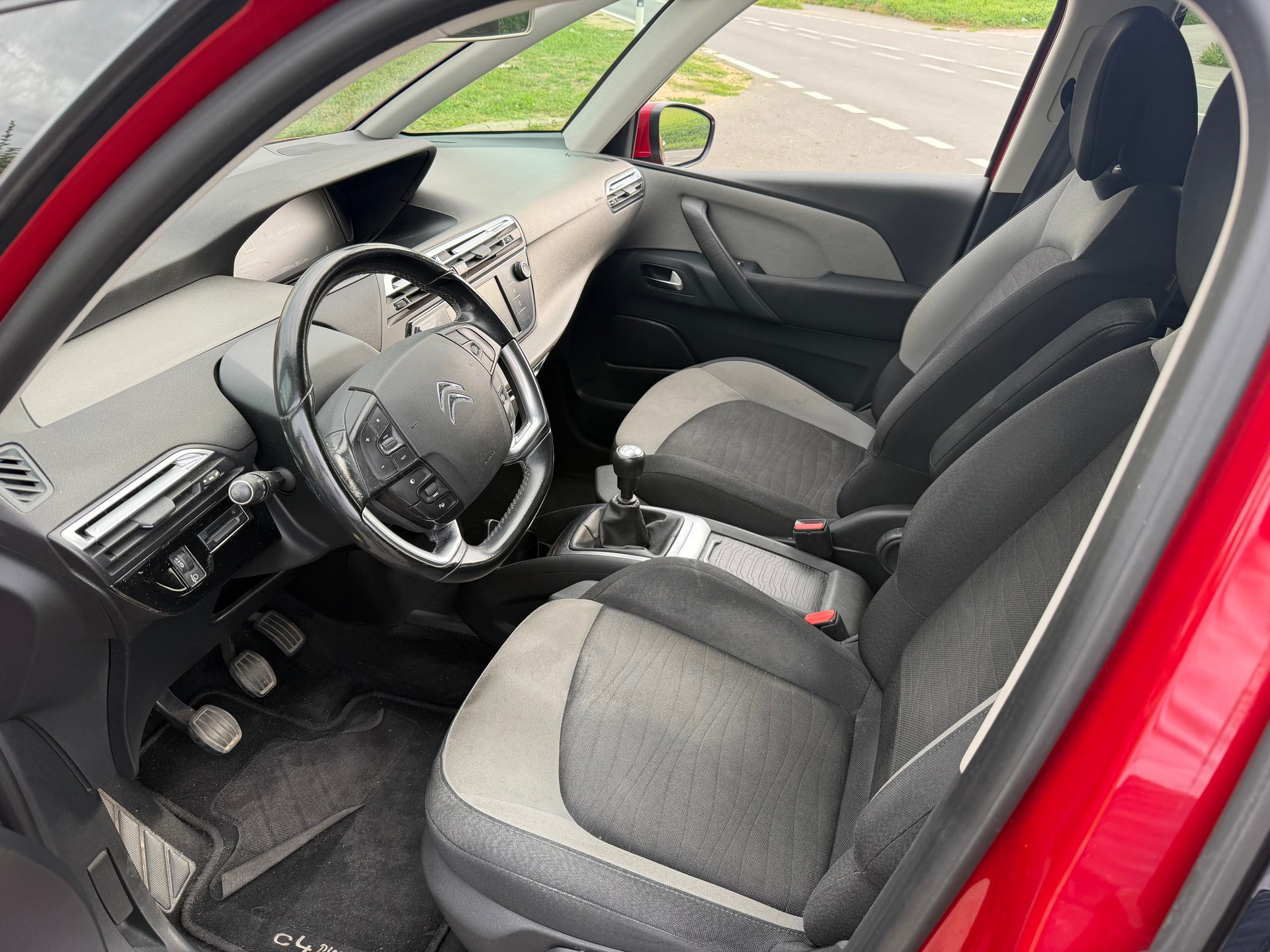 CITROEN C4 Picasso 1.2 Pure Tech Exclusive-image-8