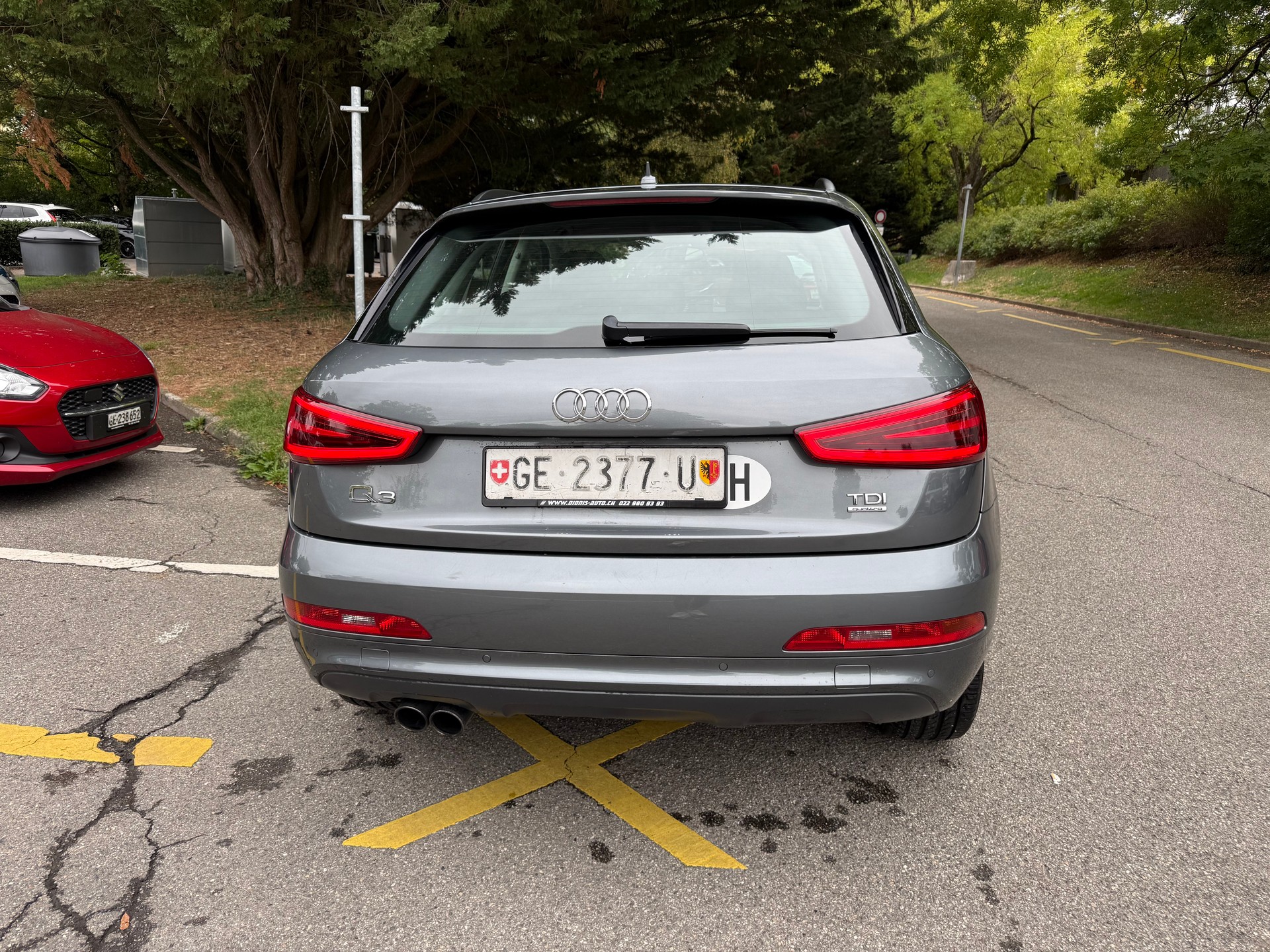 AUDI Q3 2.0 TDI quattro S-tronic-image-5
