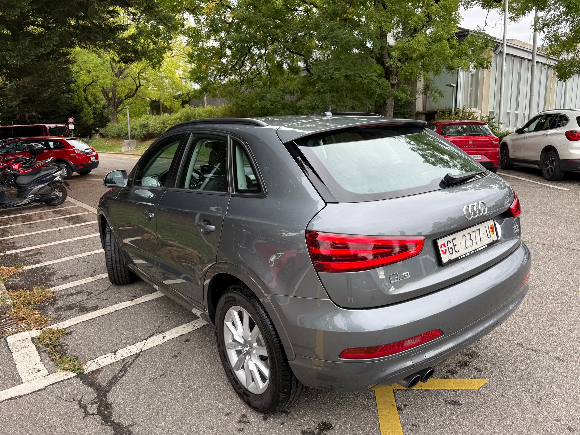 AUDI Q3 2.0 TDI quattro S-tronic-image-6