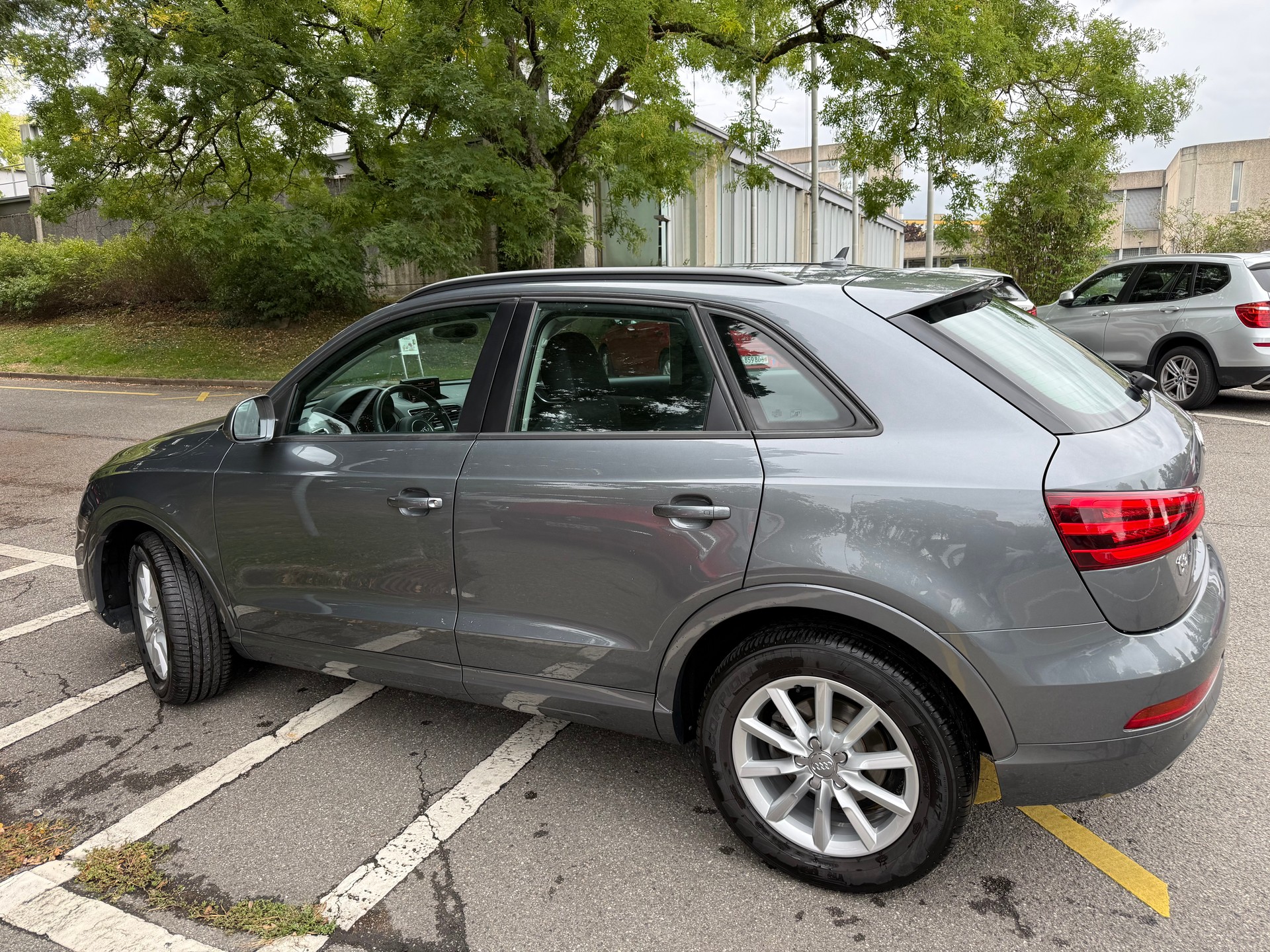 AUDI Q3 2.0 TDI quattro S-tronic-image-7