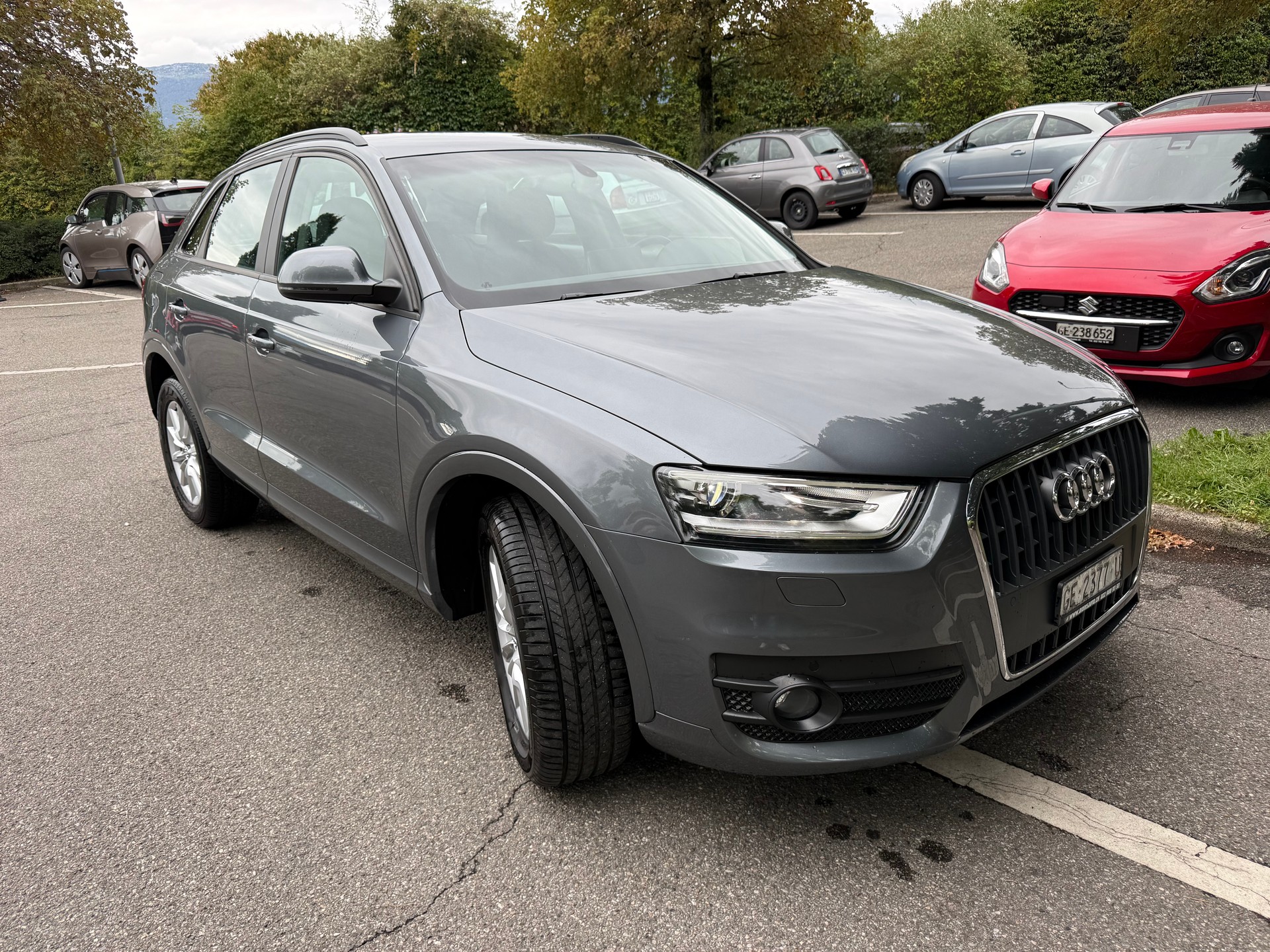 AUDI Q3 2.0 TDI quattro S-tronic-image-4