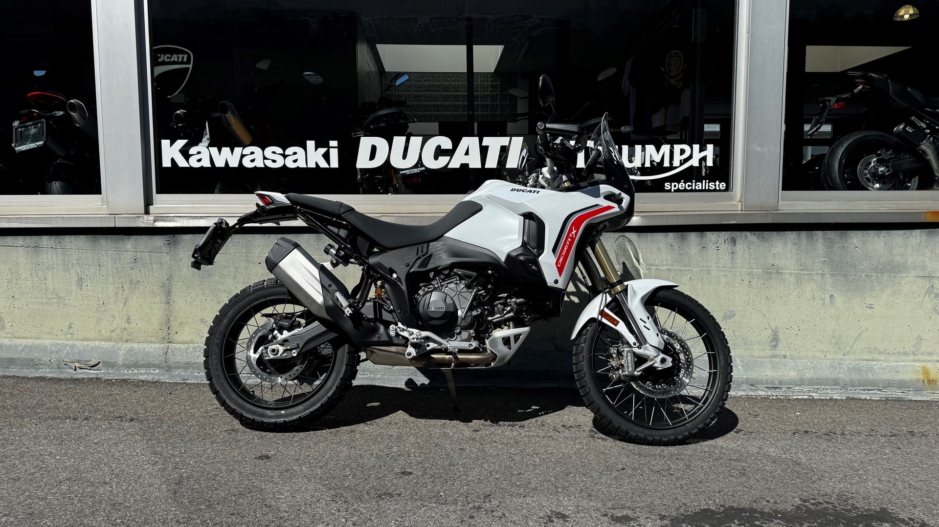 DUCATI Desert X-image-0
