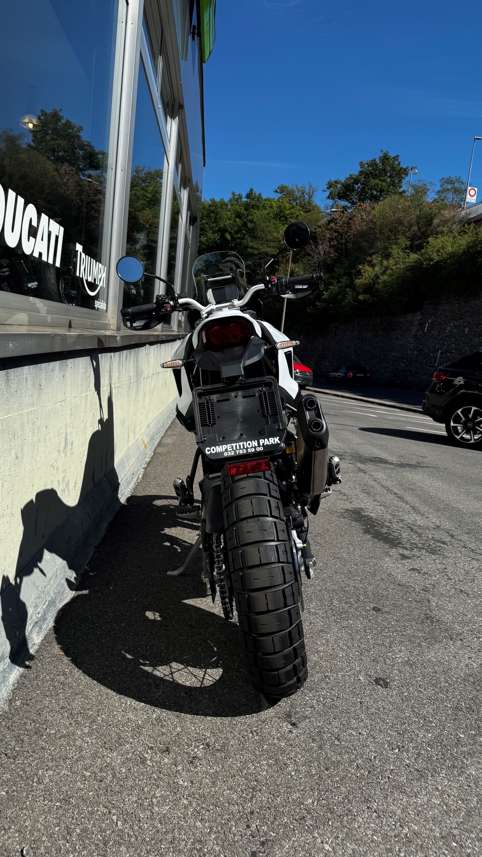 DUCATI Desert X-image-4