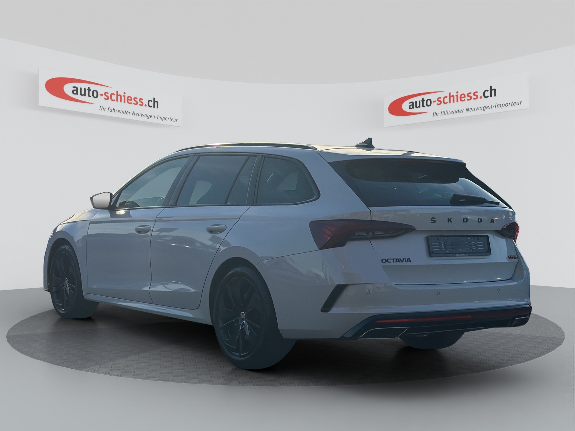 SKODA Octavia Combi 2.0 TSI DSG RS-showroom-element-2