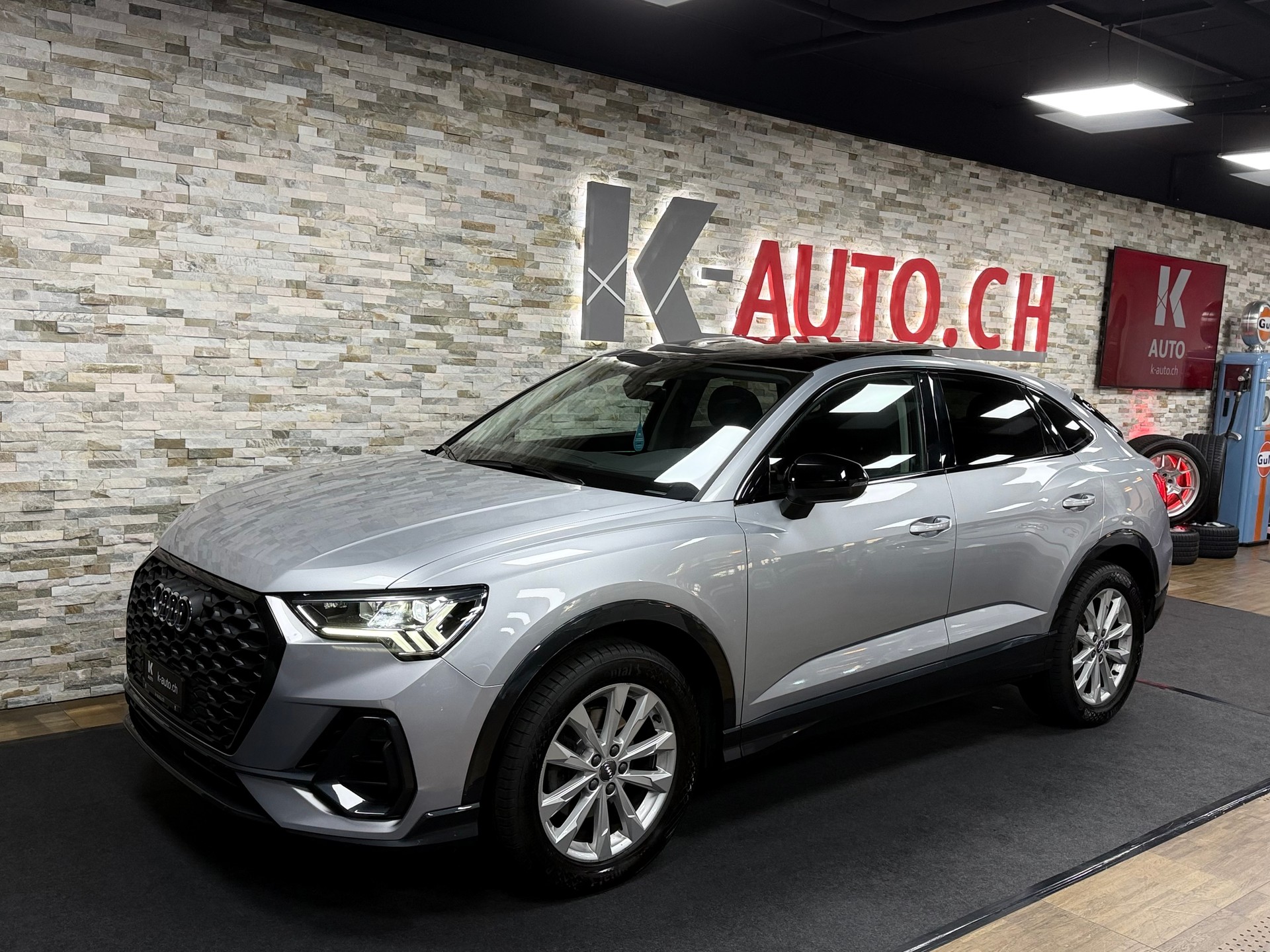 AUDI Q3 Sportback 35 TFSI Attraction S-tronic-showroom-element-1