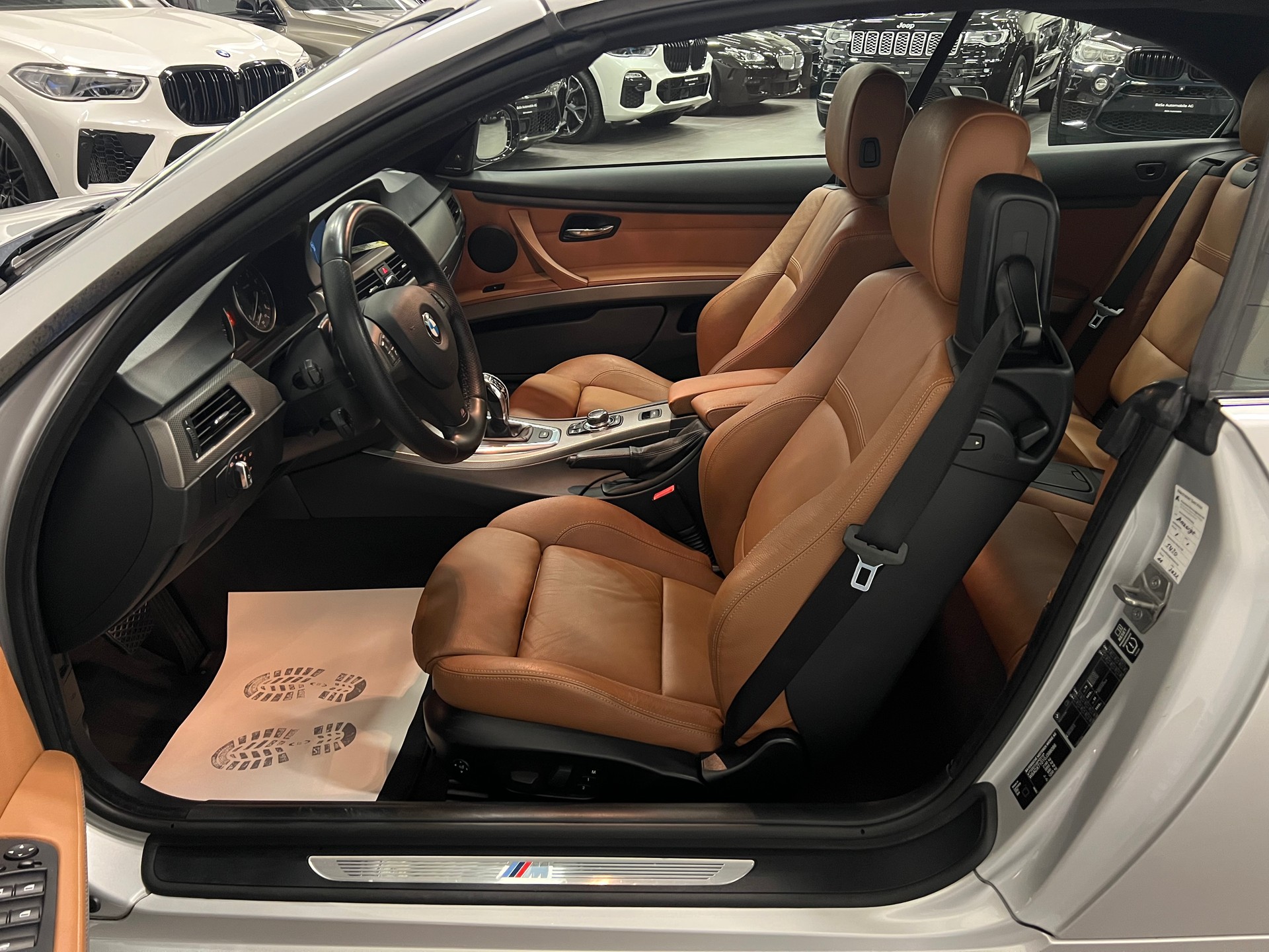 BMW 335i Cabriolet DSG M Paket-image-19