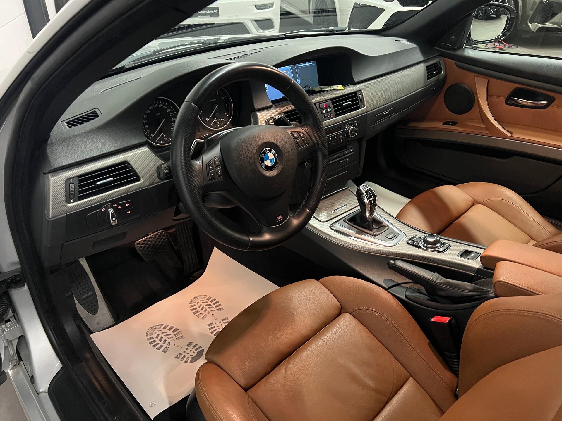 BMW 335i Cabriolet DSG M Paket-image-18