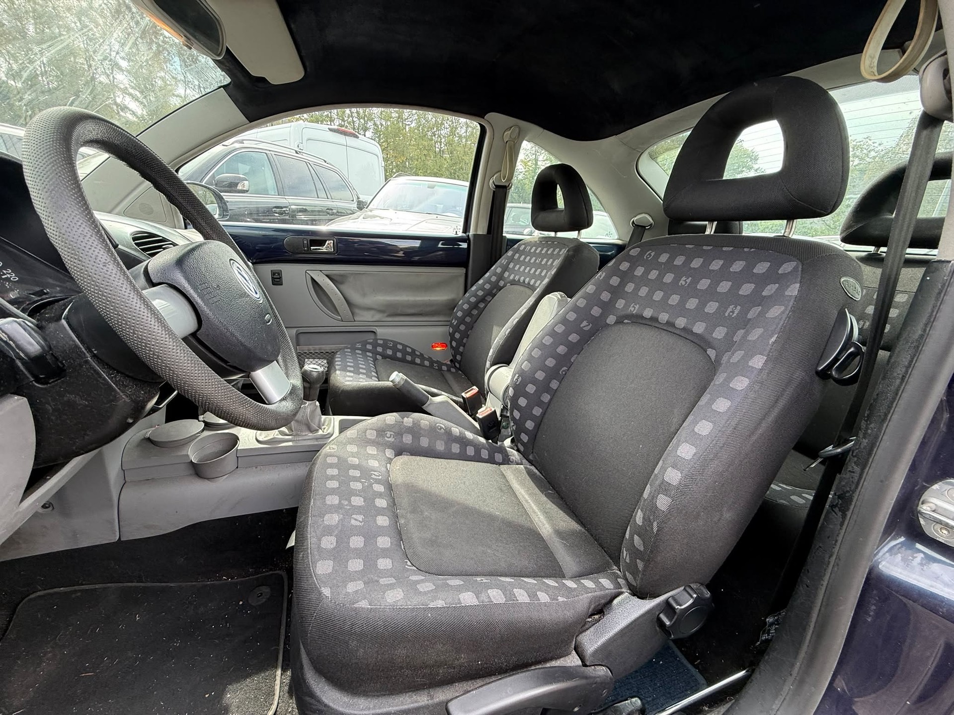 VW Beetle 1.6-image-9