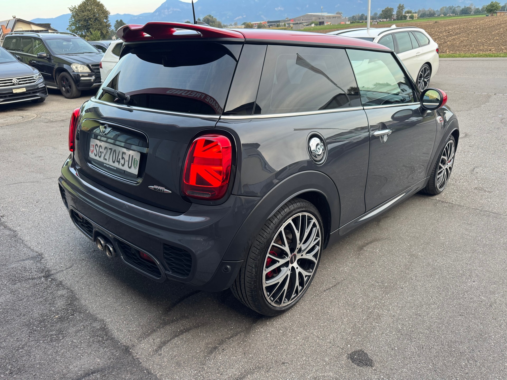 MINI Cooper John Cooper Works Steptronic-image-10