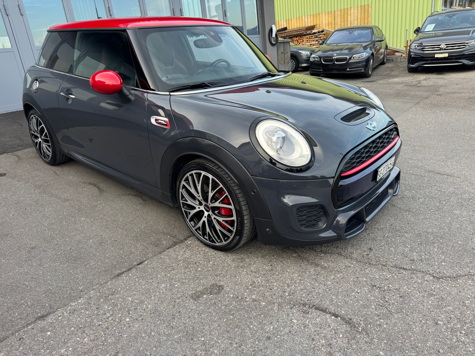 MINI Cooper John Cooper Works Steptronic-showroom-element-1