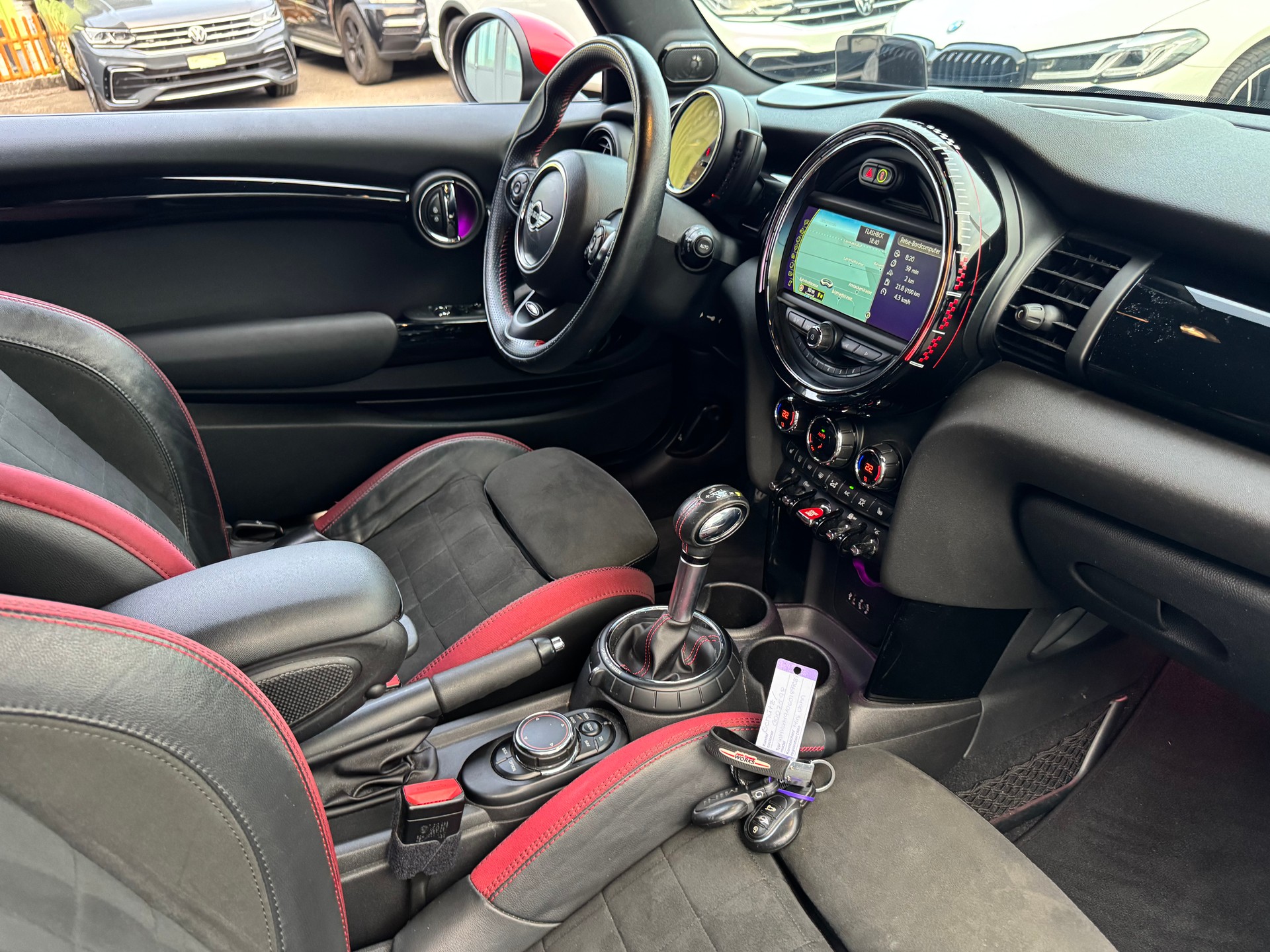 MINI Cooper John Cooper Works Steptronic-image-13