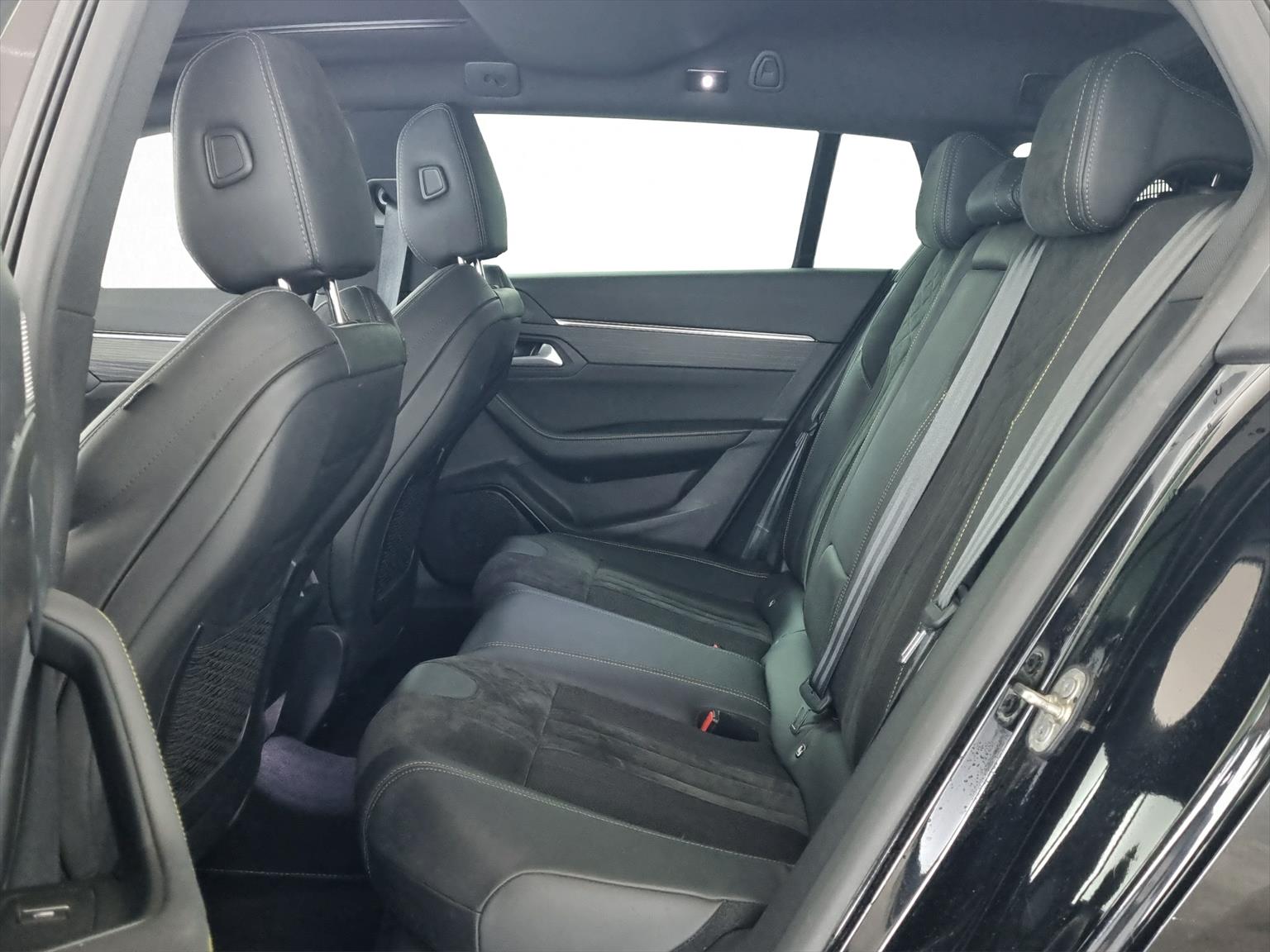 PEUGEOT 508 1.6 Plug-in Hybrid-image-6