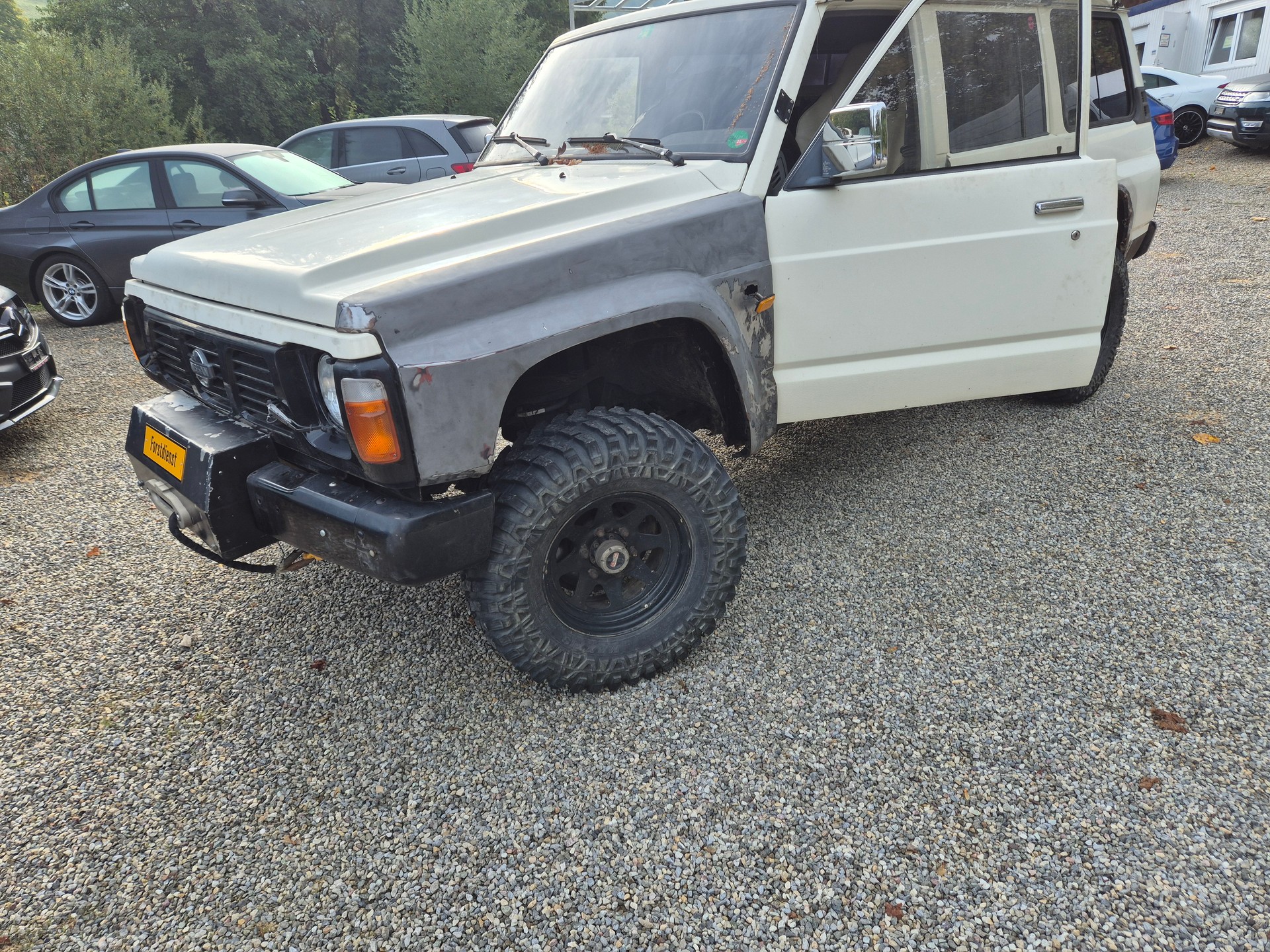 NISSAN Patrol 2.8 D LX Wagon-showroom-element-2