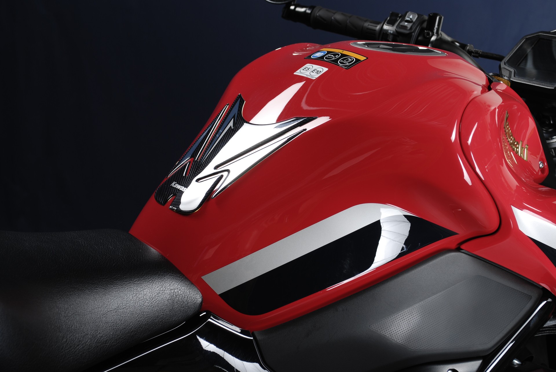 KAWASAKI Z900 50th Edition-image-2