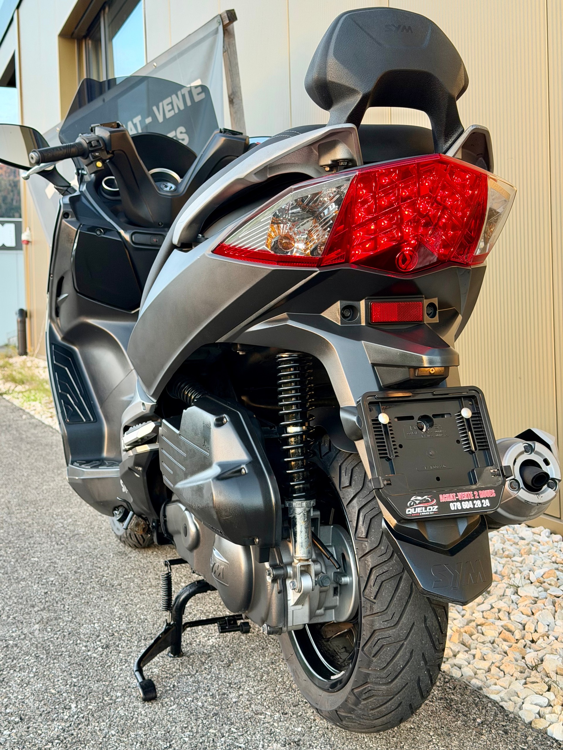 SYM GTS 125-image-12