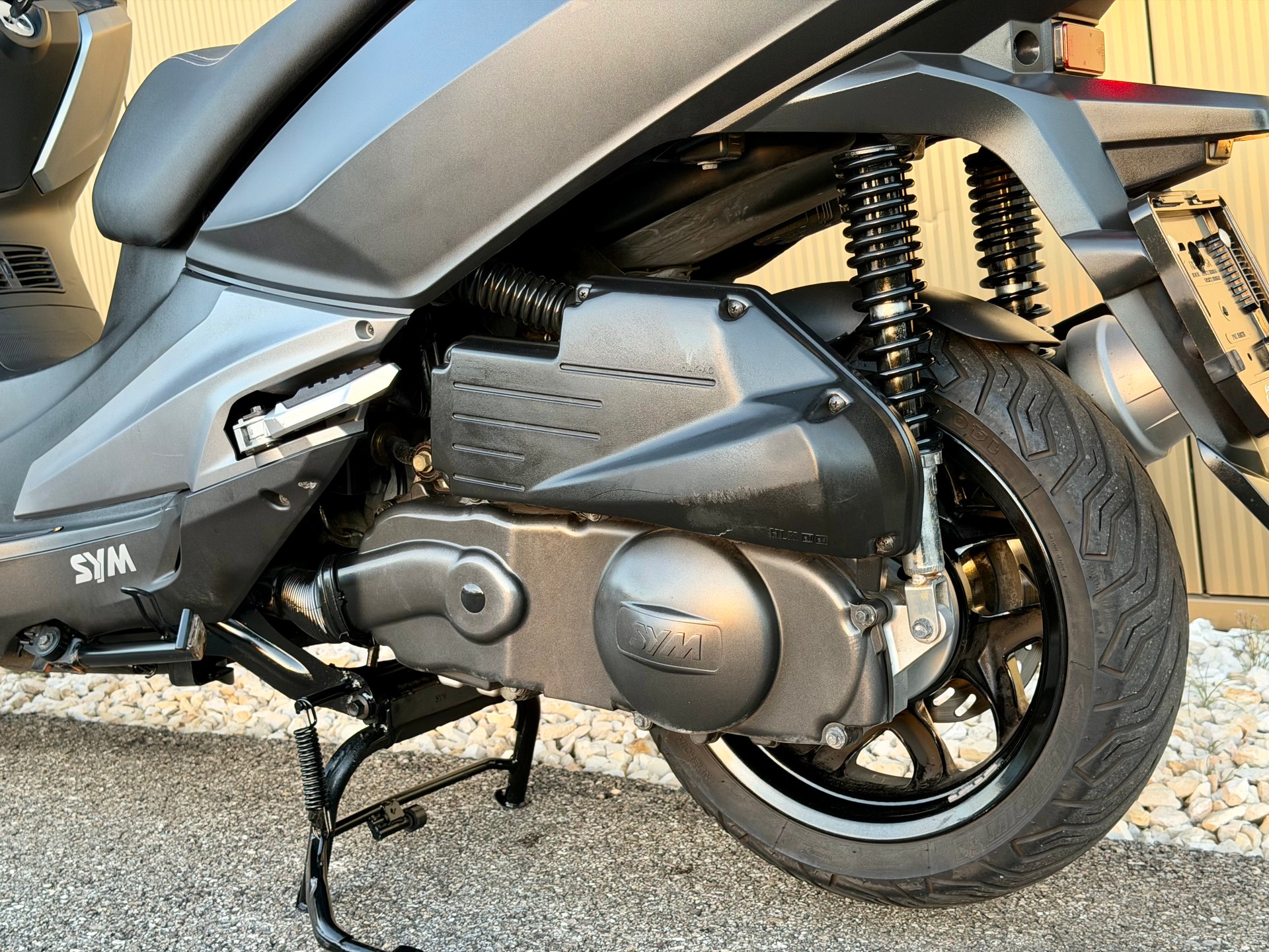 SYM GTS 125-image-13