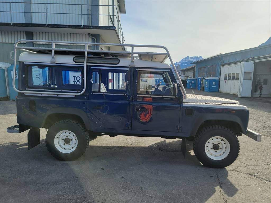 LAND ROVER Defender 110 SW 2.5 Td5-image-5