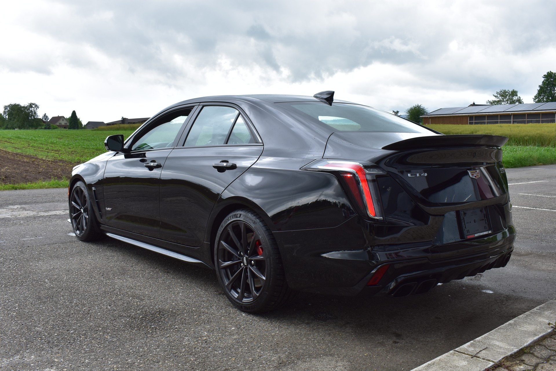 CADILLAC CT4 Blackwing-image-4