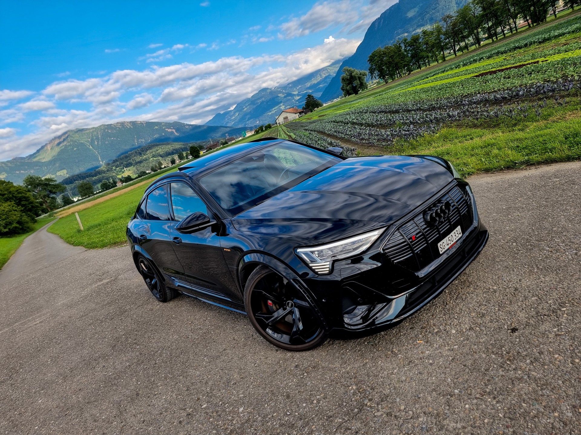 AUDI e-tron S Sportback quattro (Audi SQ8) Black Edition 503 PS-image-1