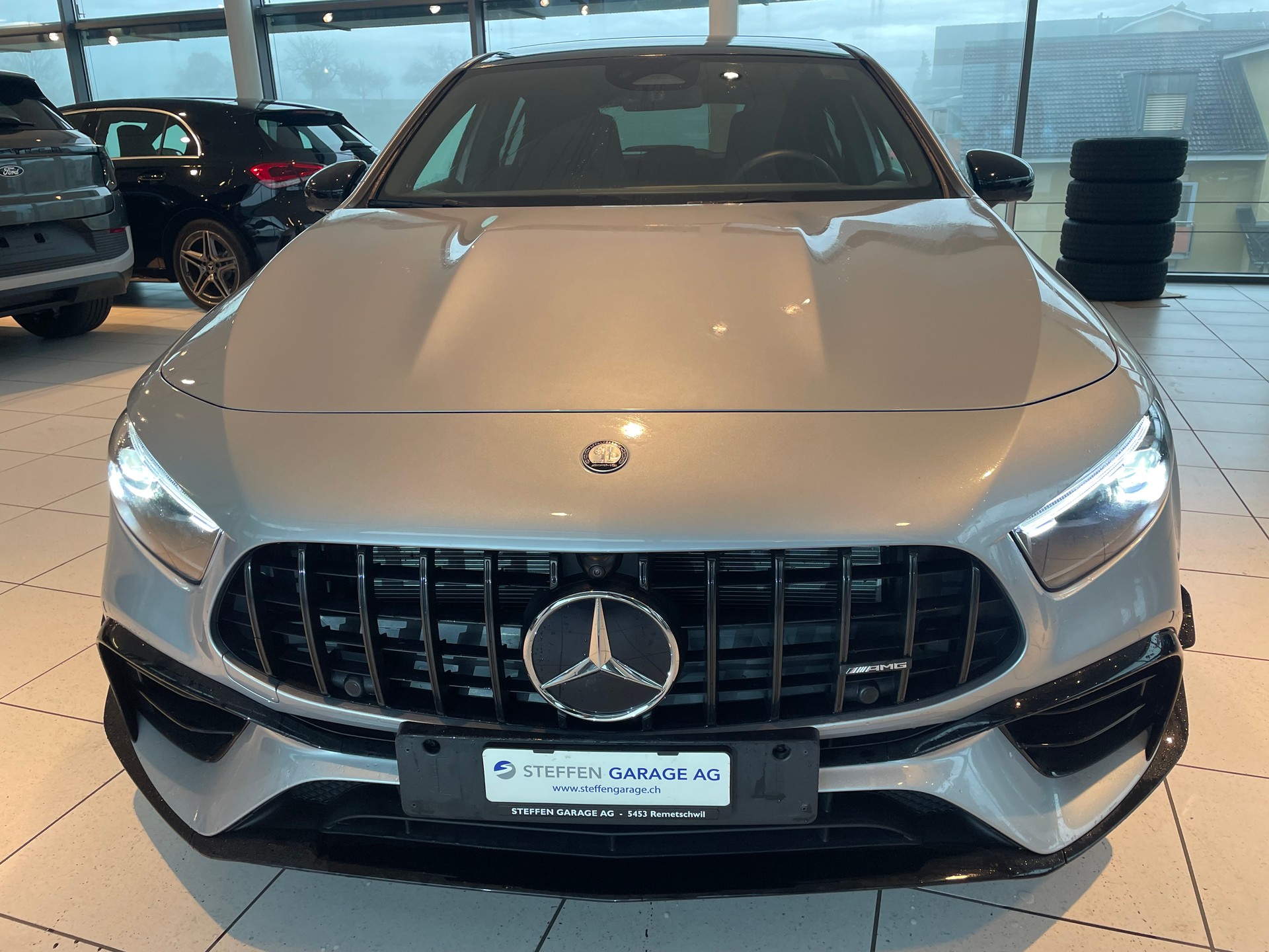MERCEDES-BENZ A AMG 45 S 4Matic 8G-DCT-showroom-element-2