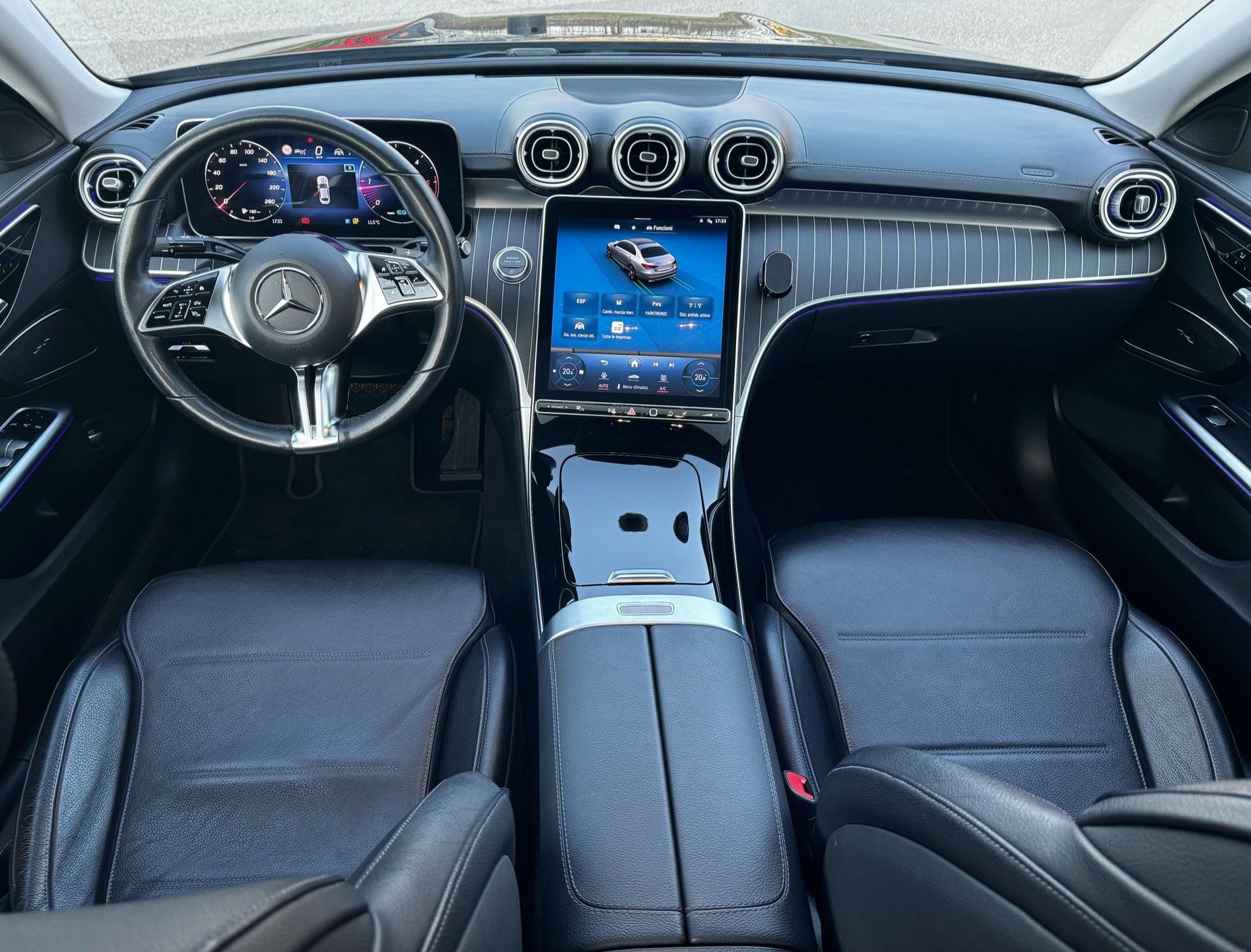 MERCEDES-BENZ C 220 d AMG Line-image-5