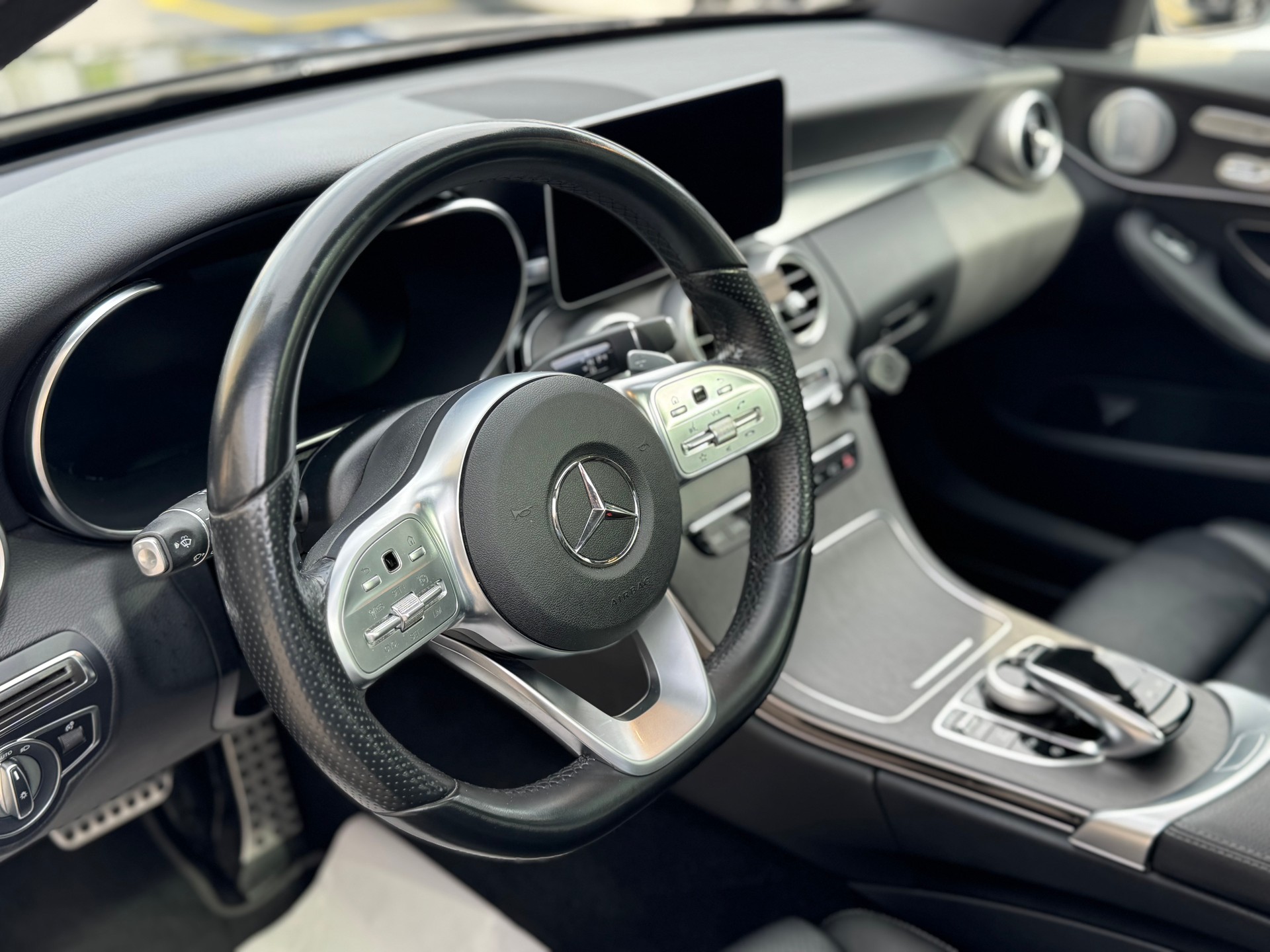 MERCEDES-BENZ C 220 d Swiss Star AMG Line 4M 9G-Tronic-image-8