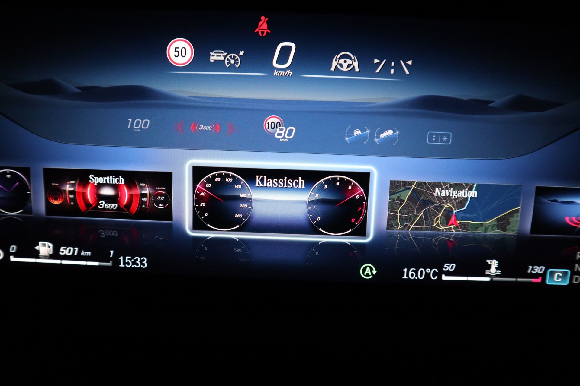 MERCEDES-BENZ GLA 220 d AMG Line 4Matic 8G-DCT-image-19